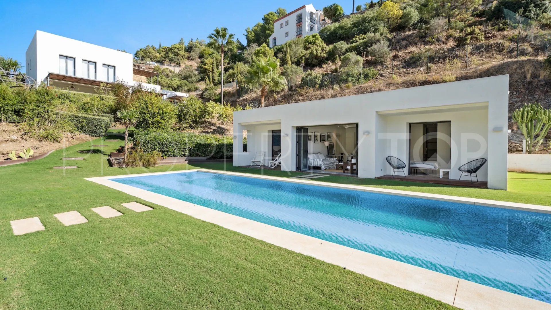 For sale villa in El Madroñal with 6 bedrooms
