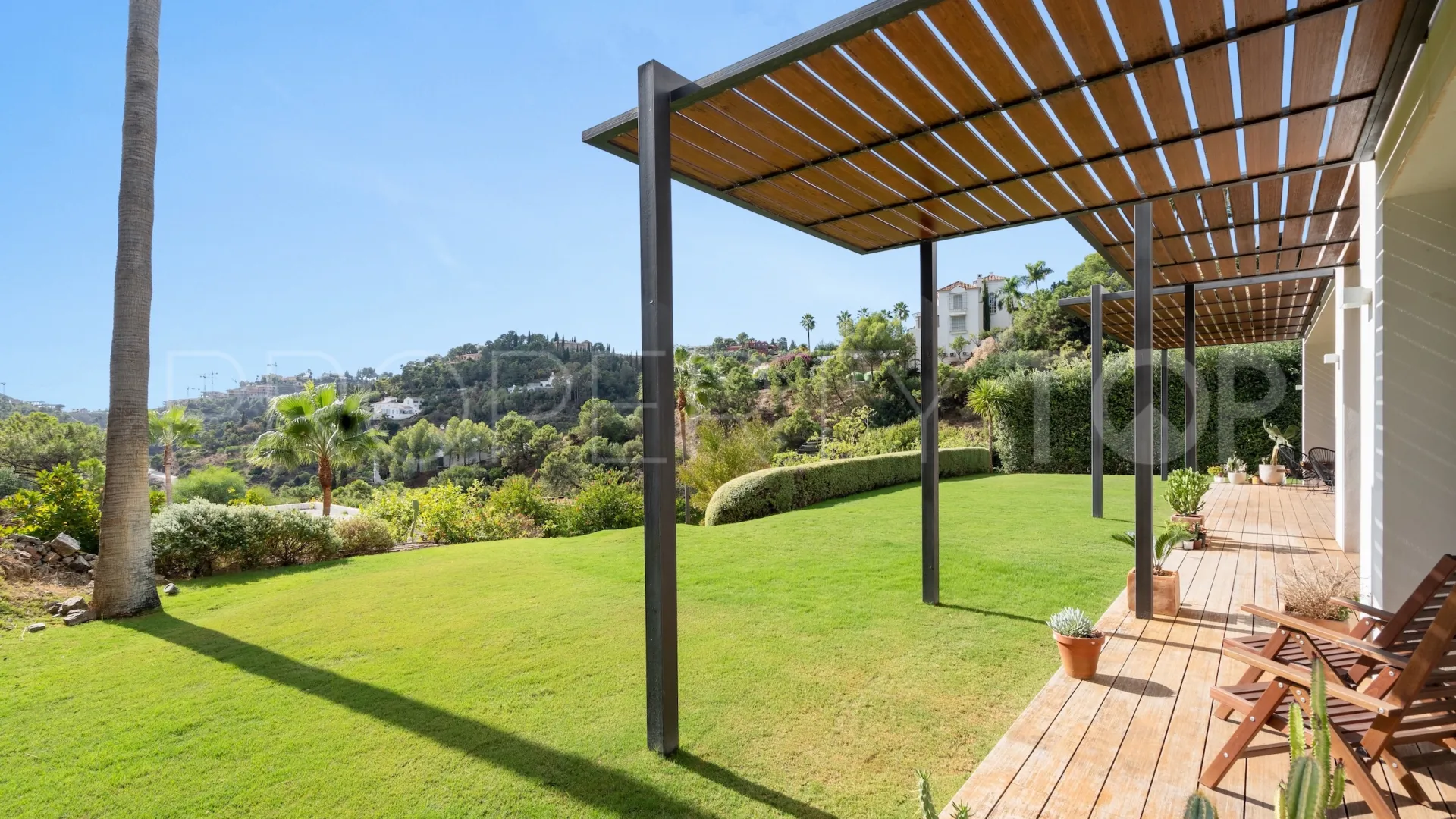 For sale villa in El Madroñal with 6 bedrooms