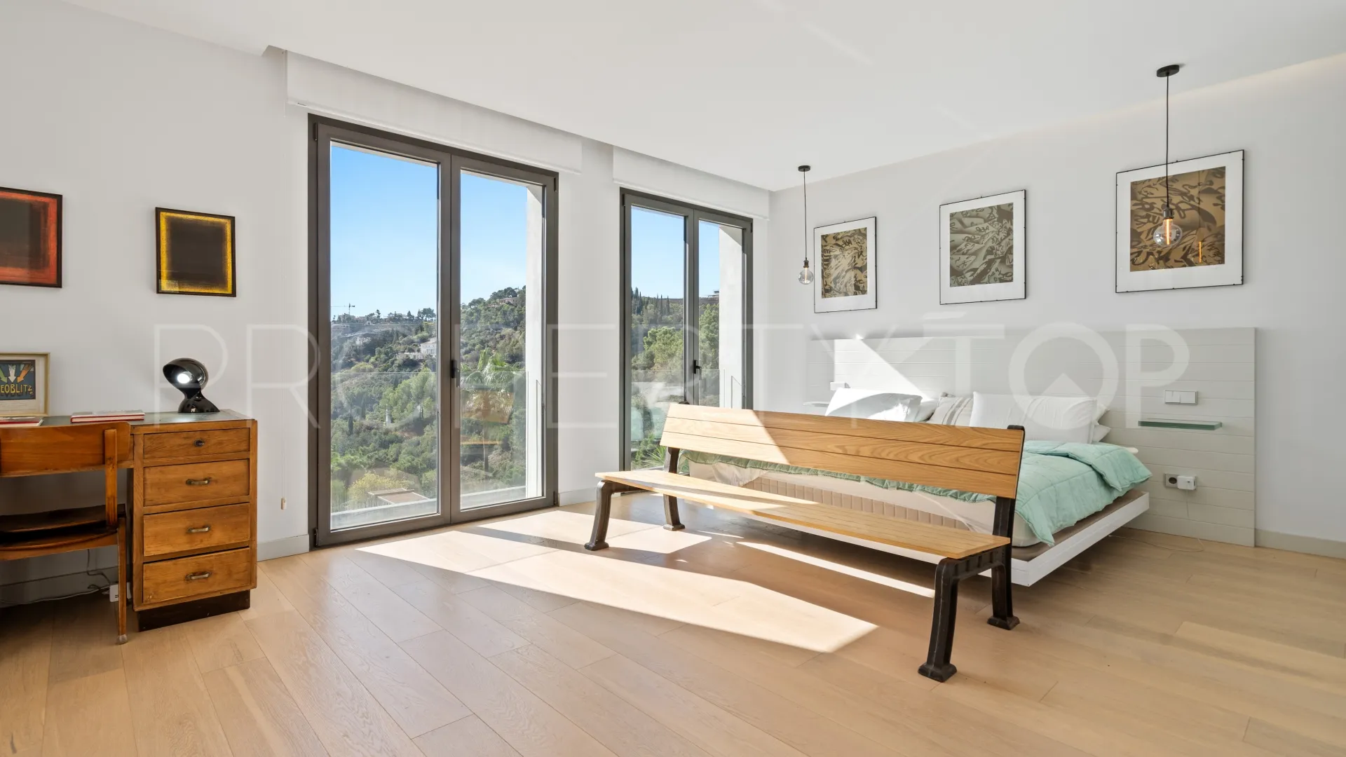 For sale villa in El Madroñal with 6 bedrooms