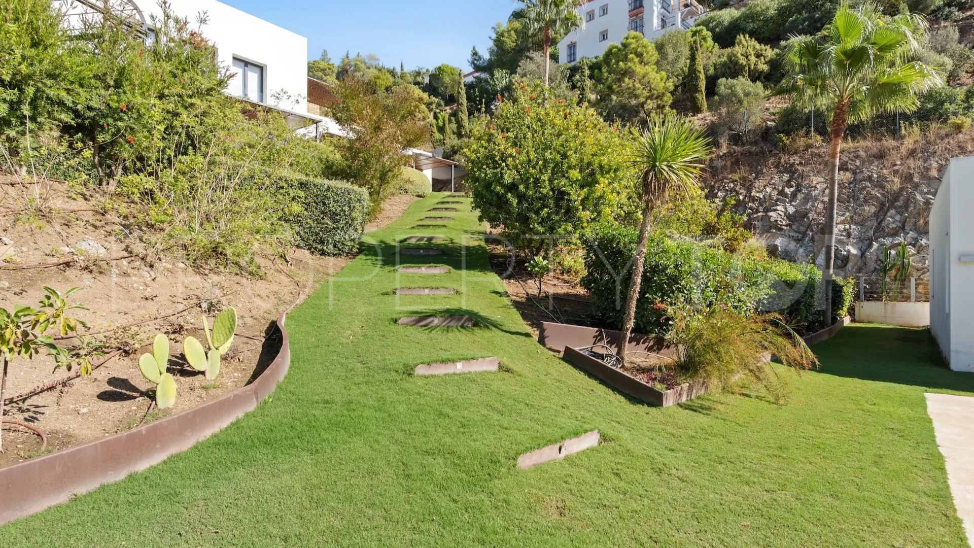 For sale villa in El Madroñal with 6 bedrooms