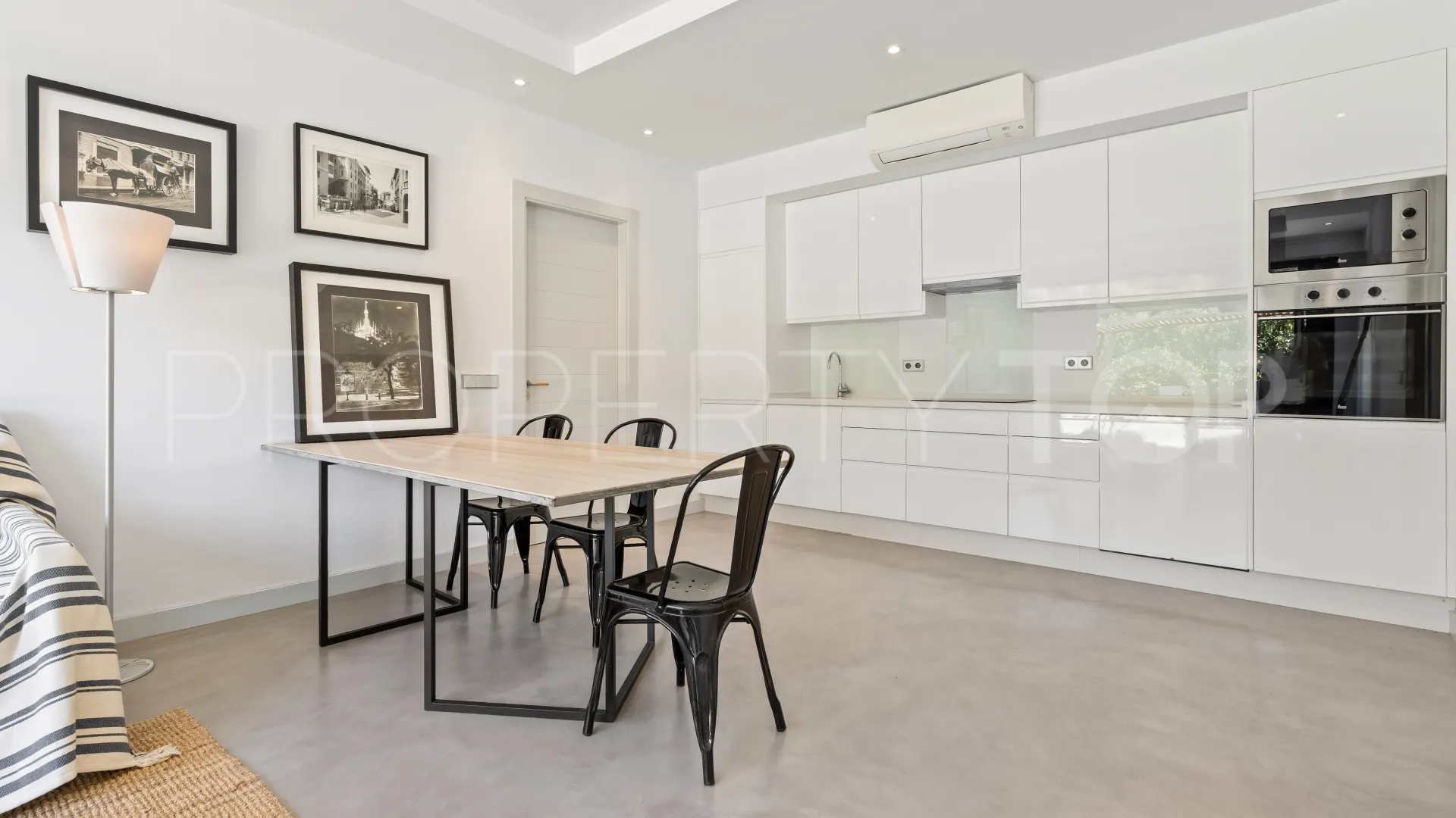For sale villa in El Madroñal with 6 bedrooms