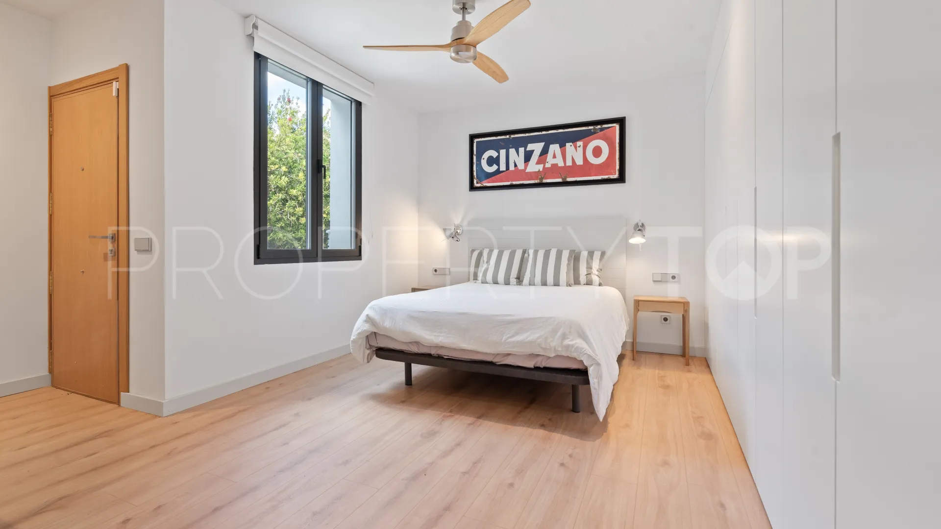 For sale villa in El Madroñal with 6 bedrooms