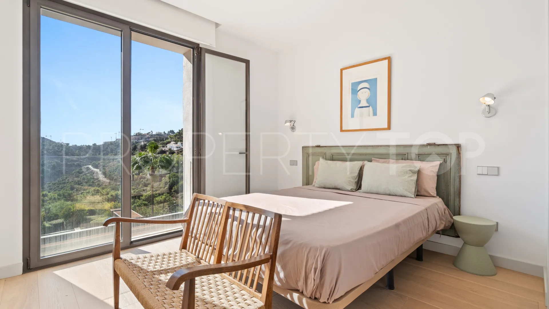 For sale villa in El Madroñal with 6 bedrooms