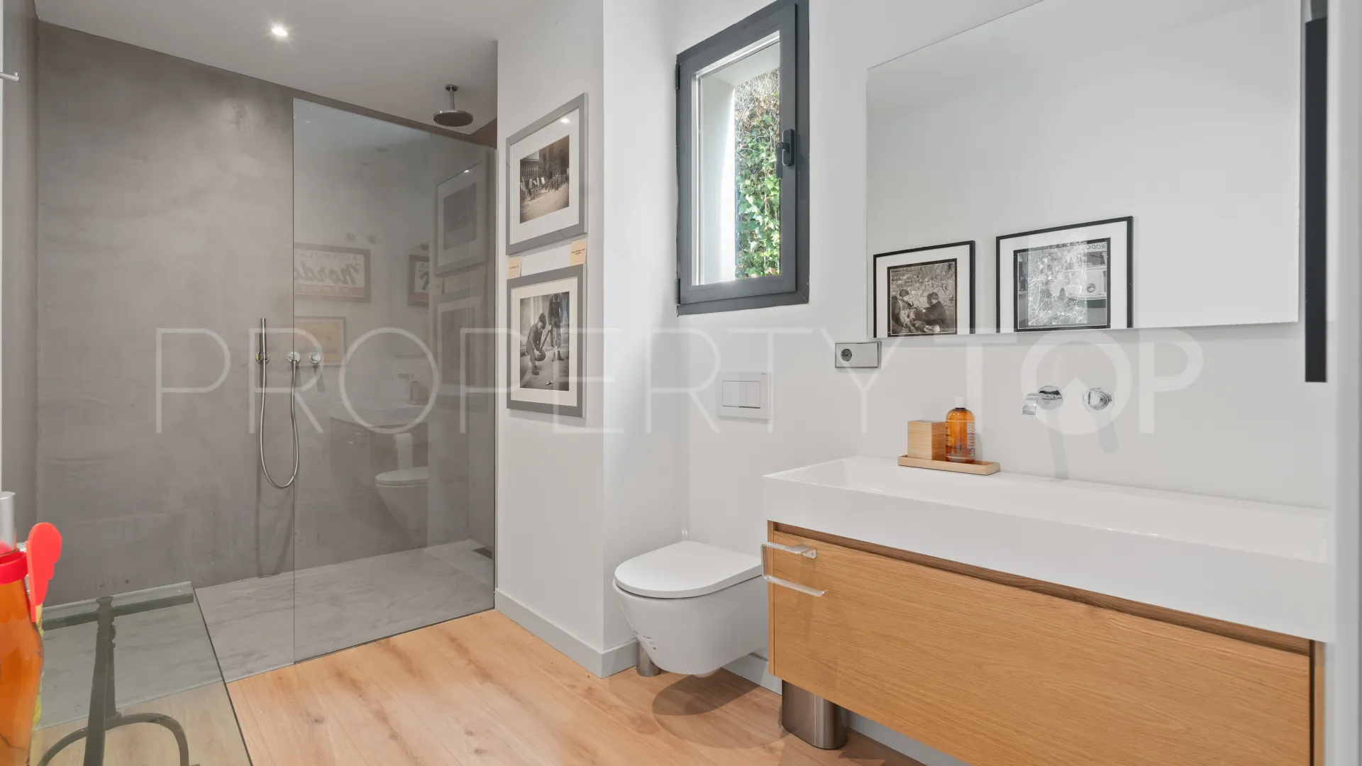 For sale villa in El Madroñal with 6 bedrooms