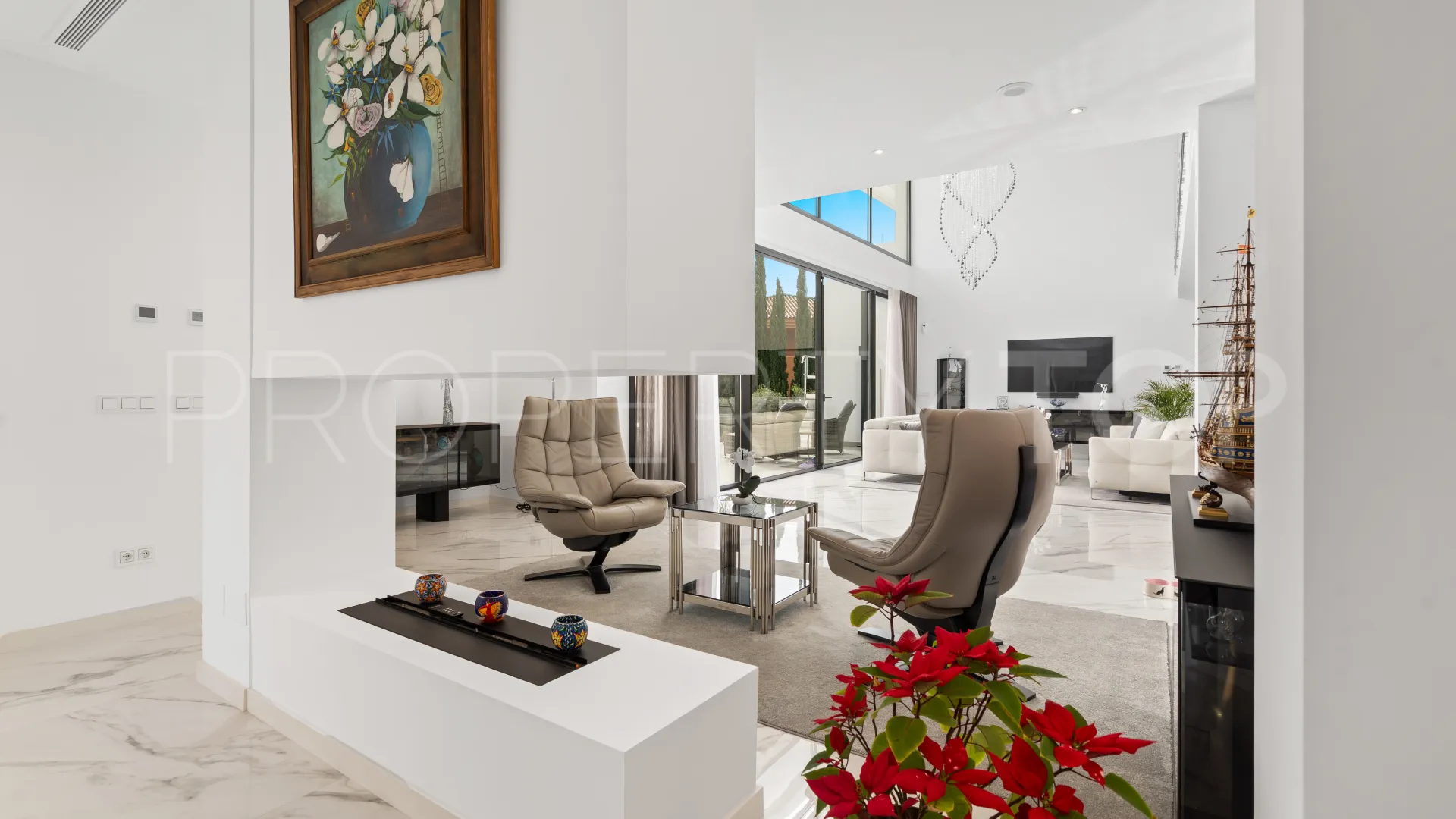 Villa en venta de 5 dormitorios en El Paraiso