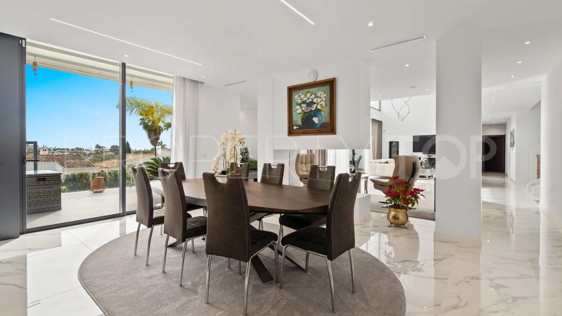 Villa en venta de 5 dormitorios en El Paraiso