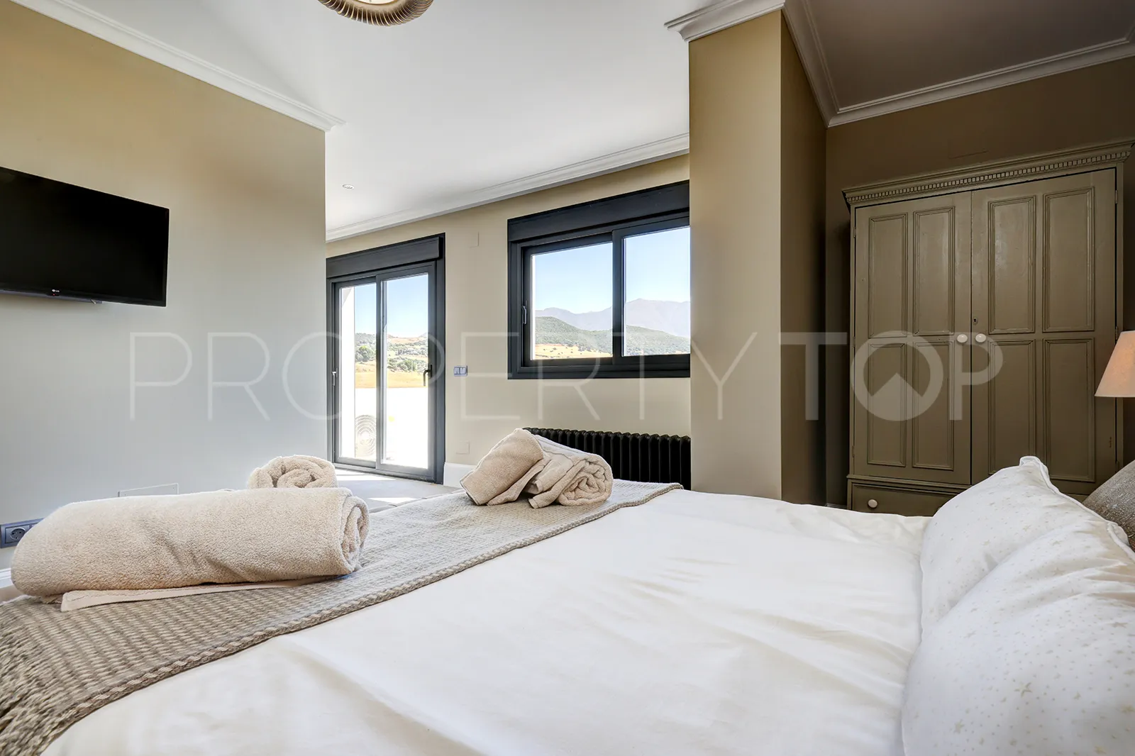 Casares, villa en venta