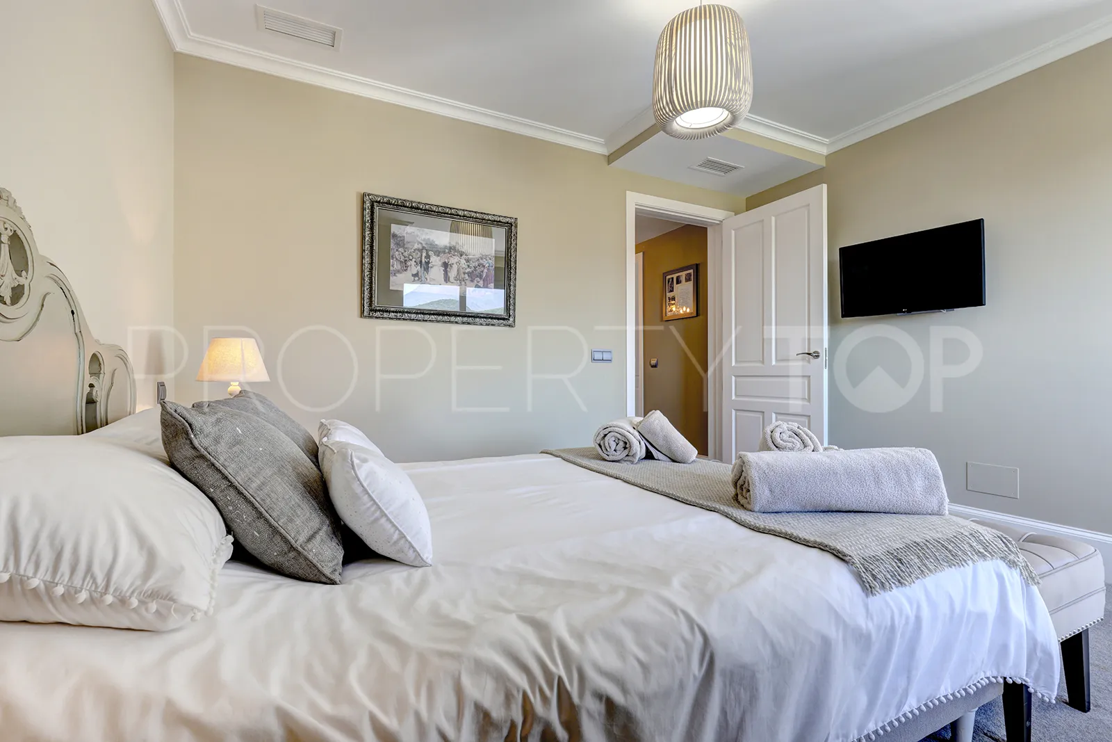 Casares, villa en venta