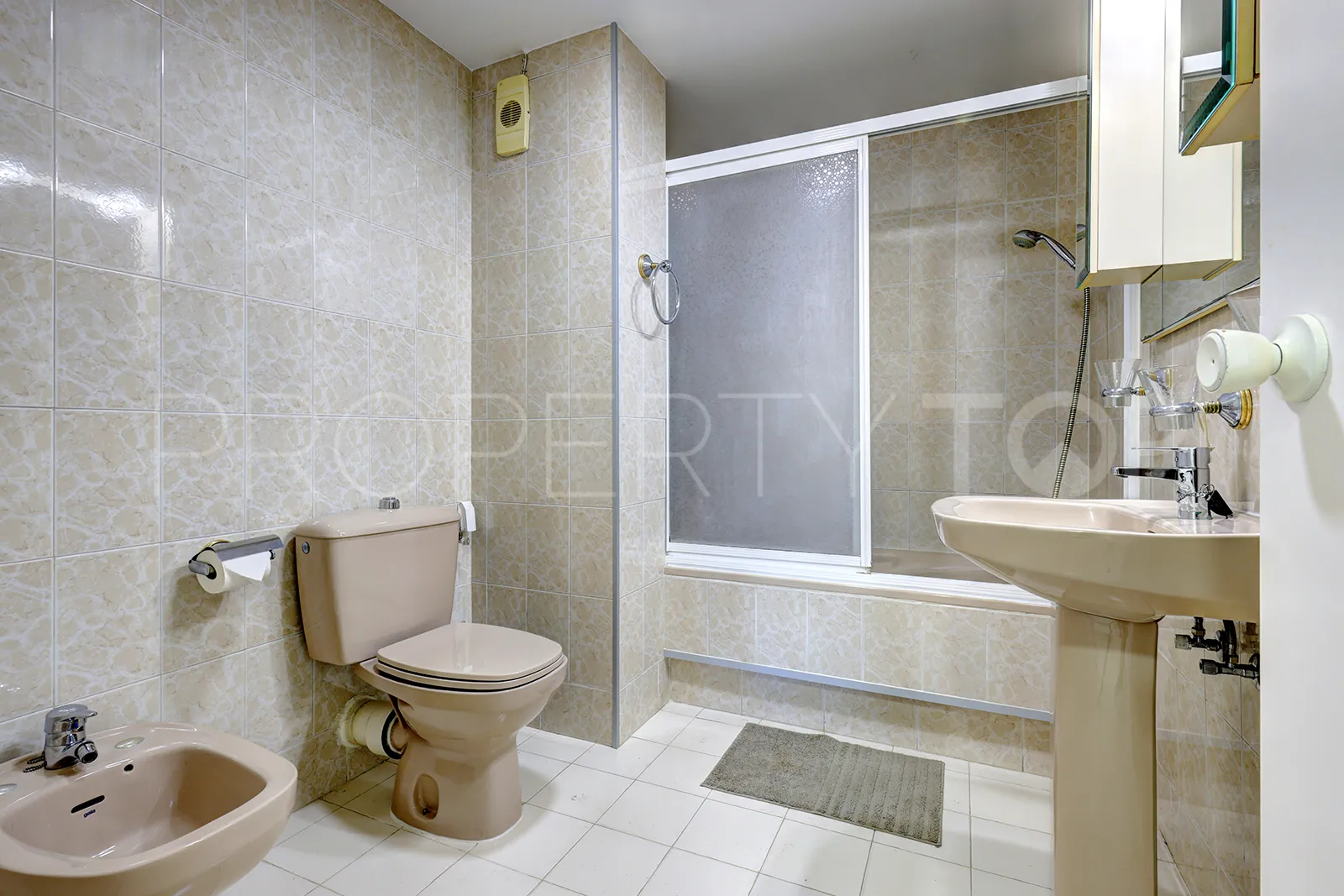 Buy penthouse in Seghers