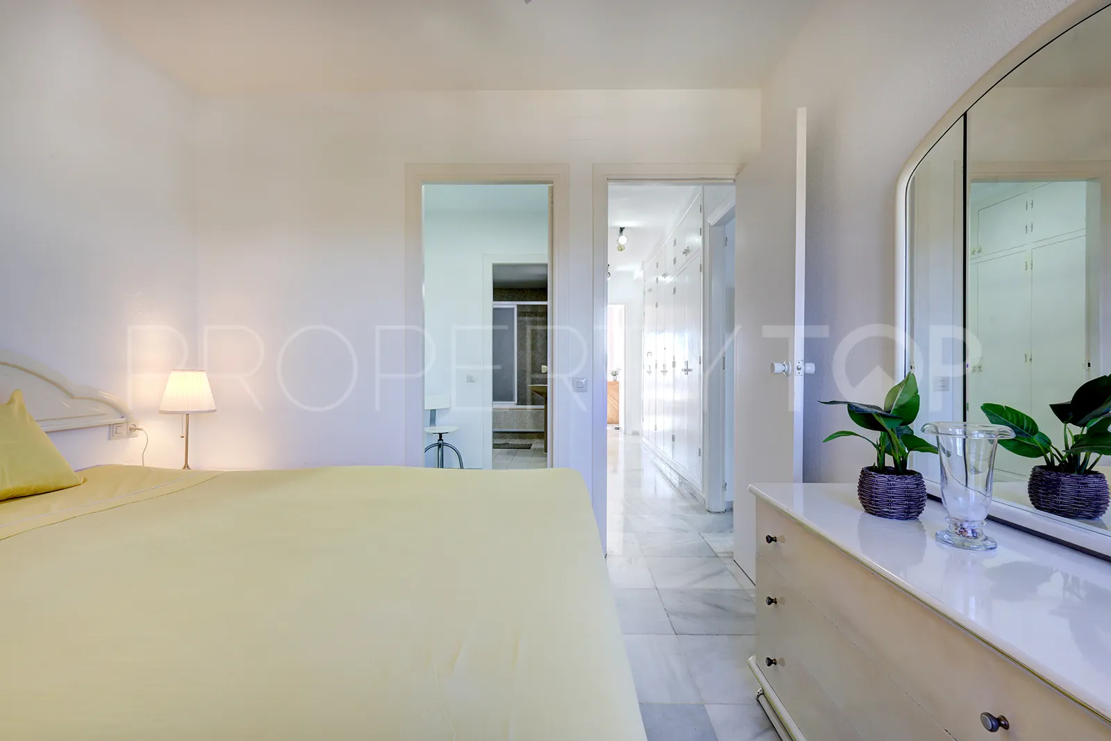 Buy penthouse in Seghers