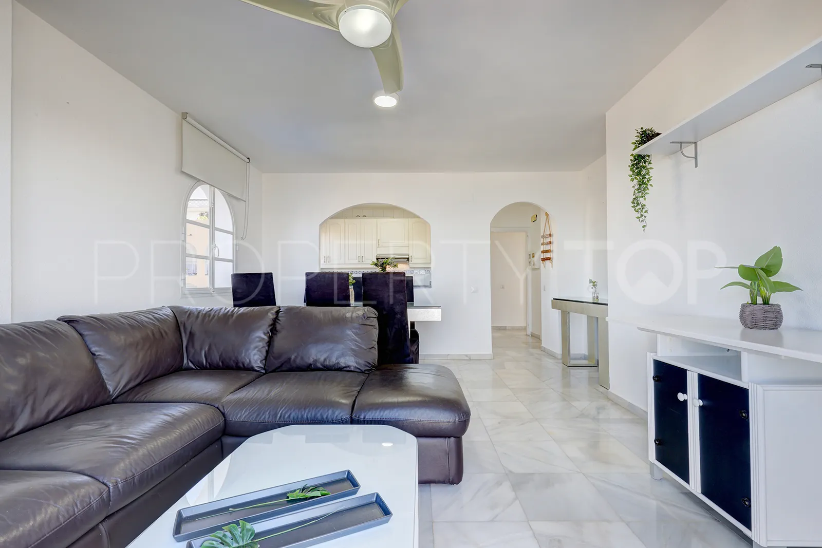 Buy penthouse in Seghers