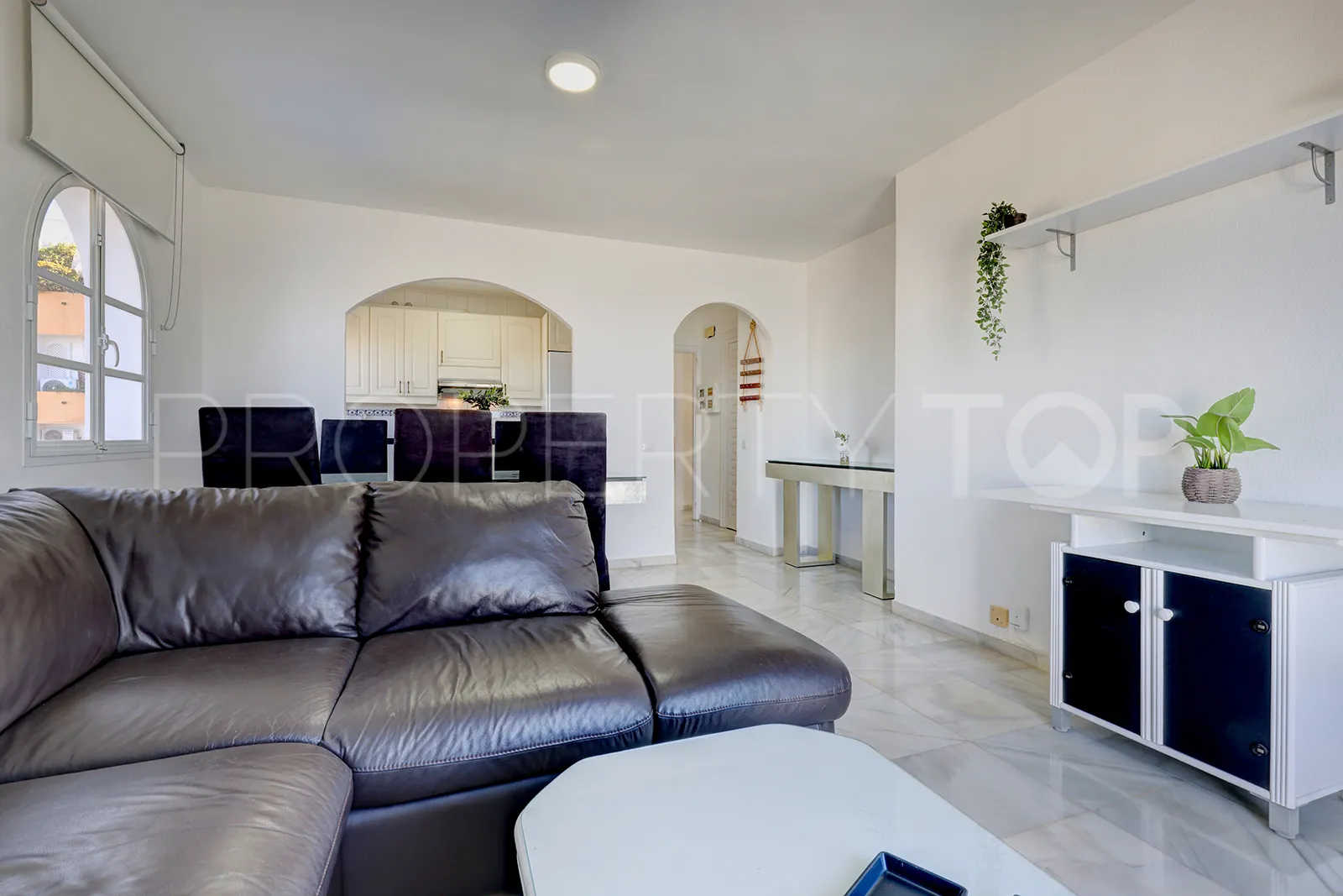 Buy penthouse in Seghers
