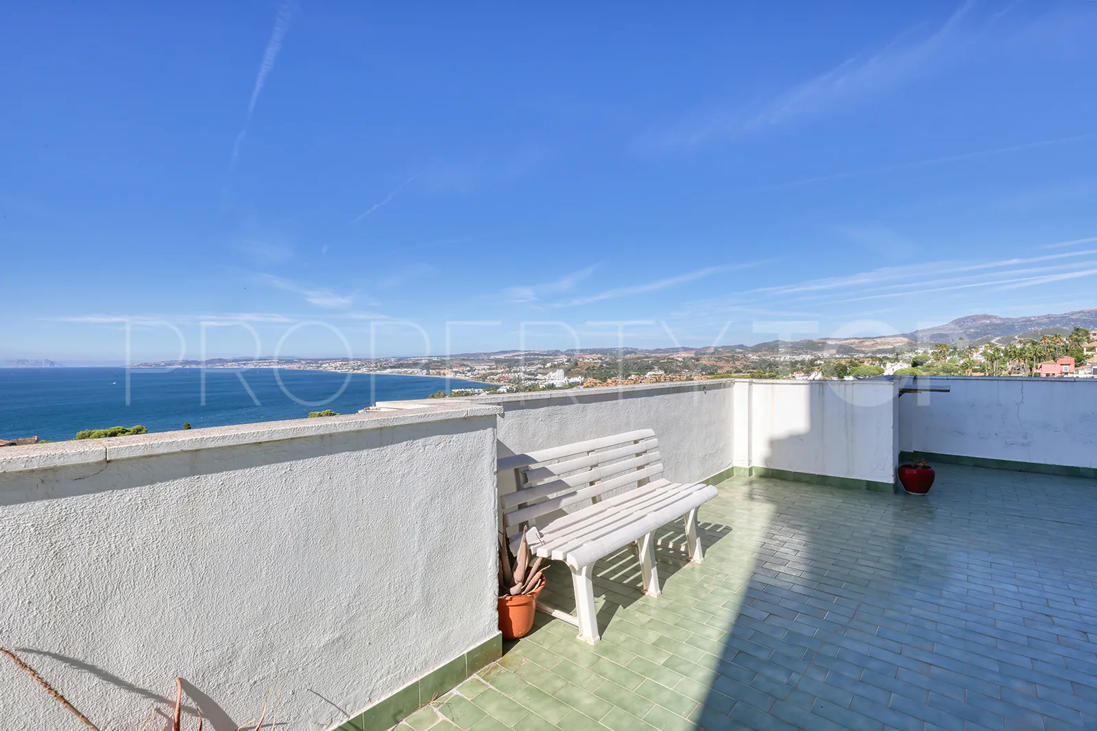 Buy penthouse in Seghers