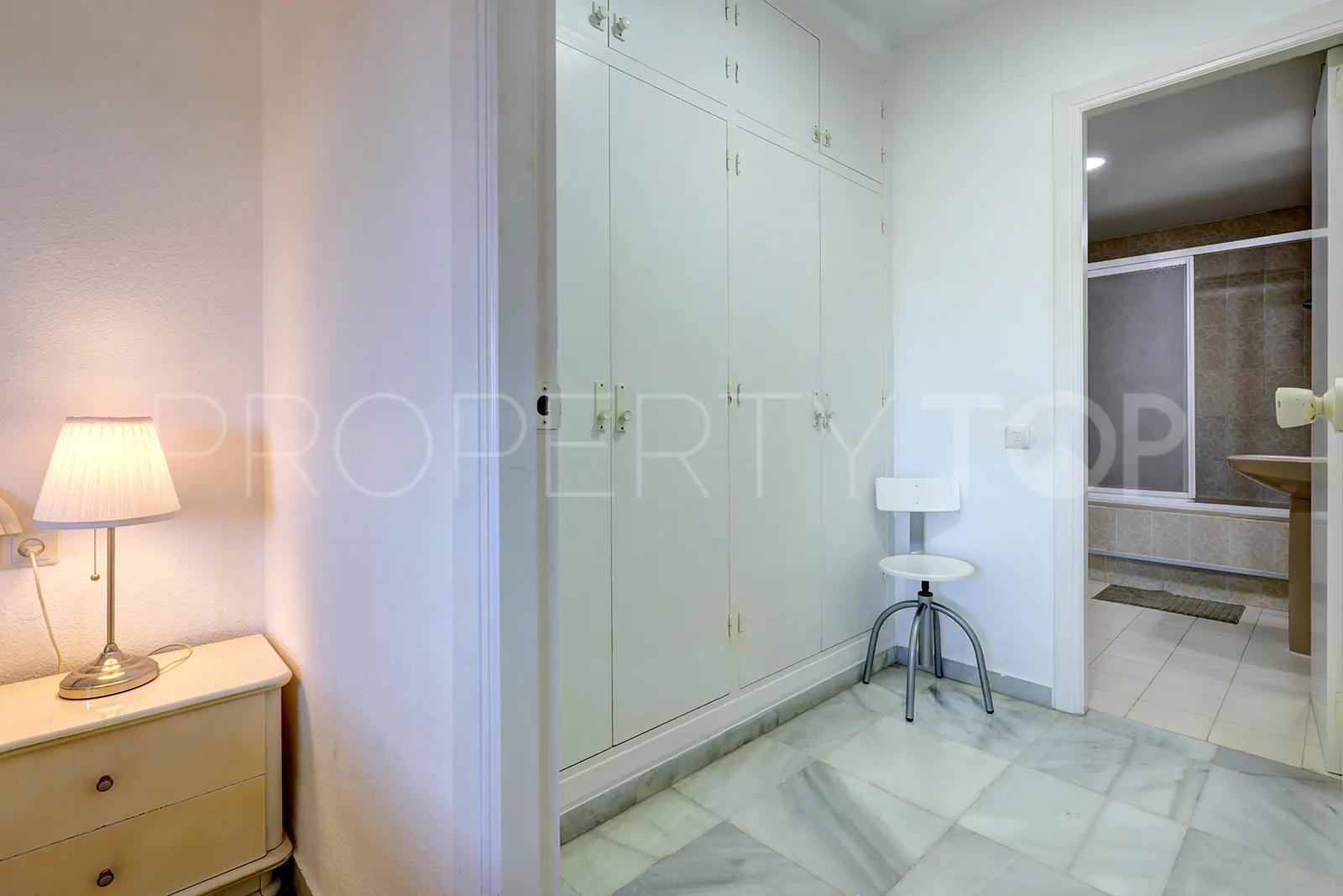 Buy penthouse in Seghers