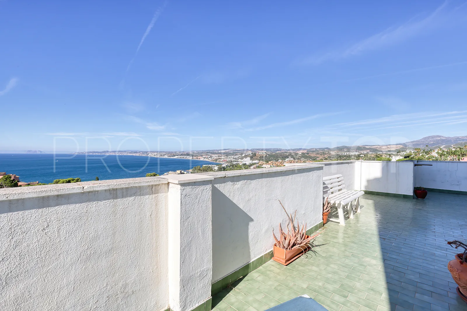 Buy penthouse in Seghers