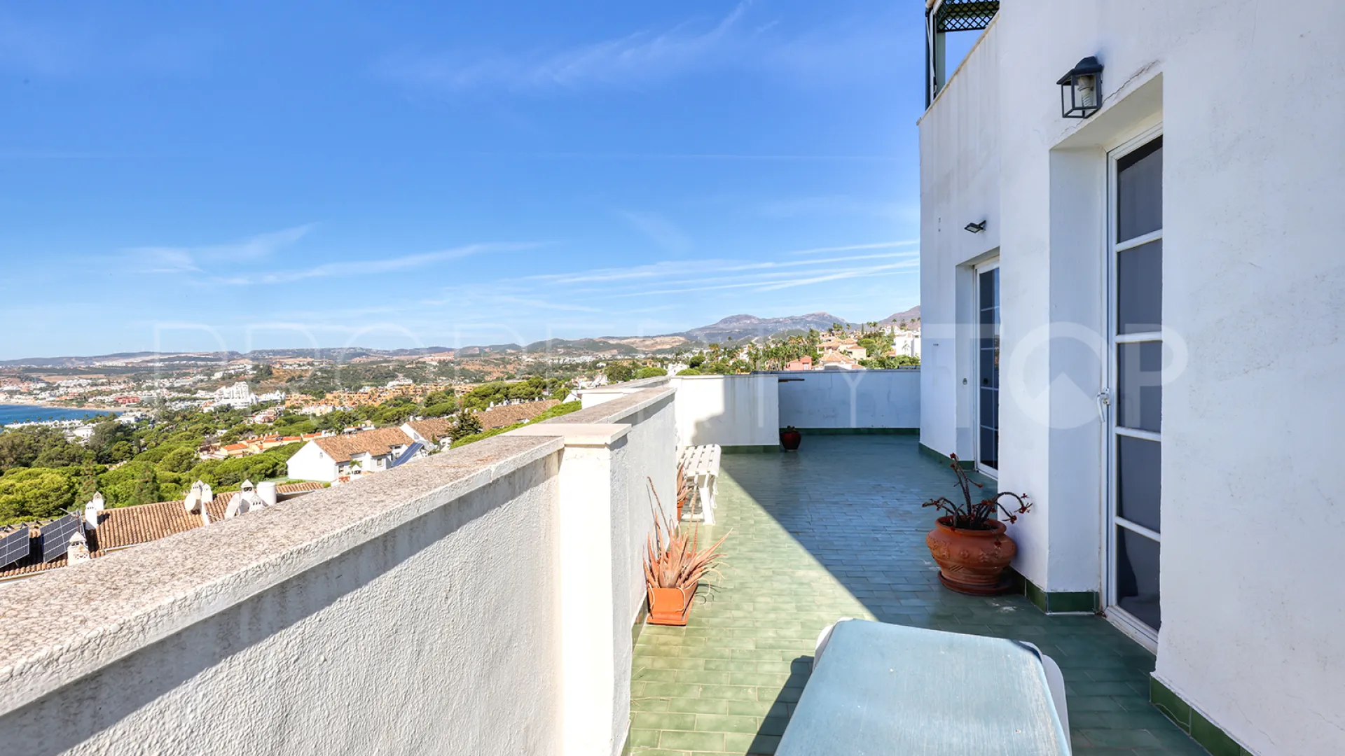 Buy penthouse in Seghers