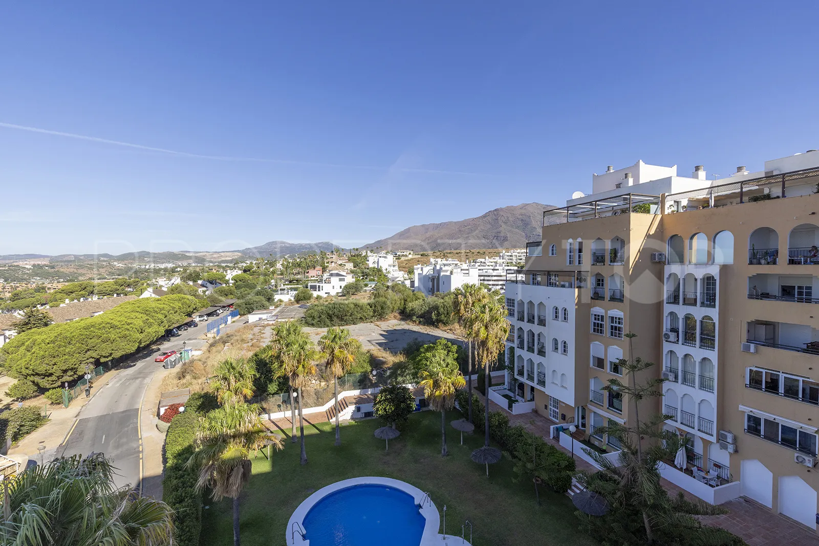 Buy penthouse in Seghers