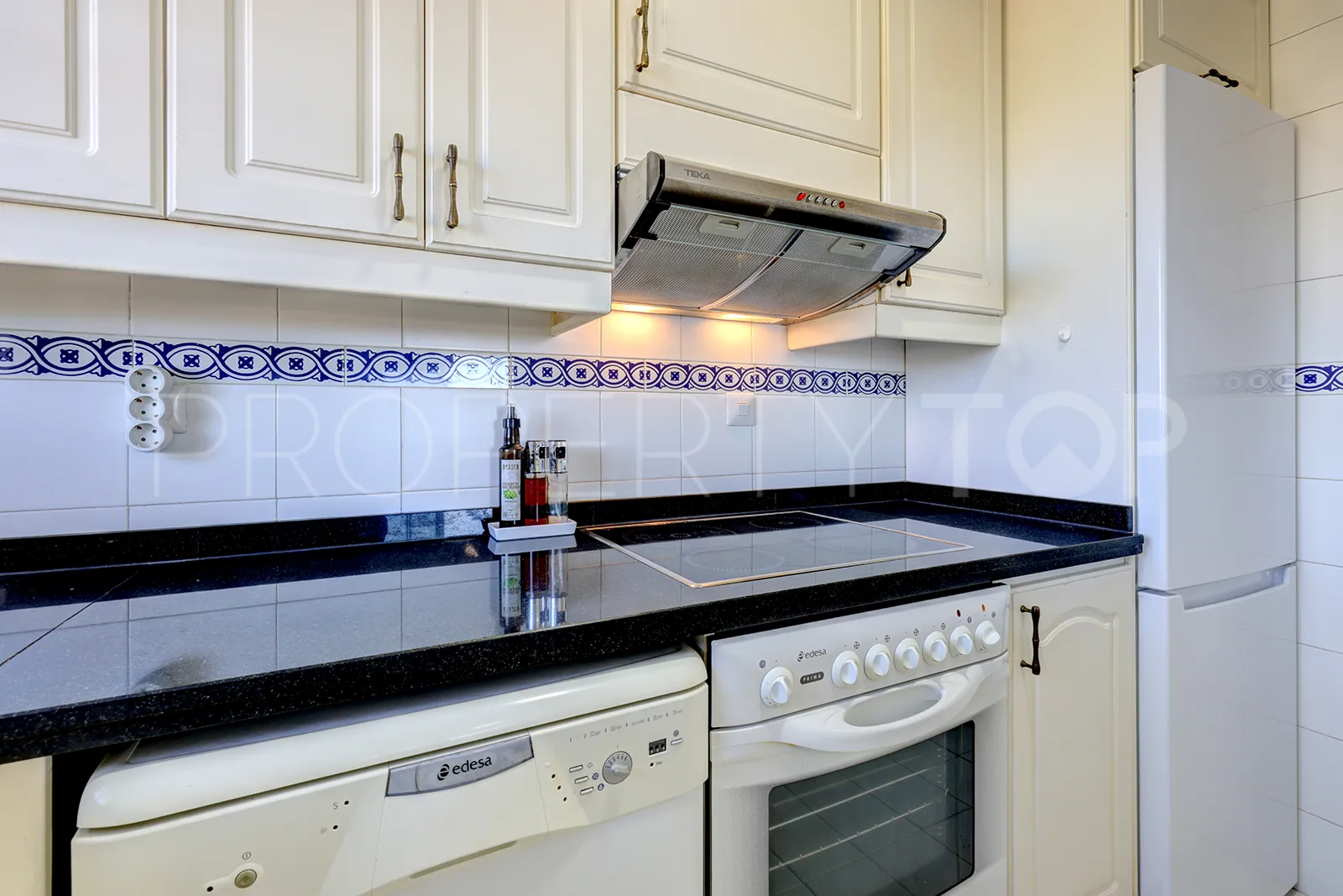 Buy penthouse in Seghers
