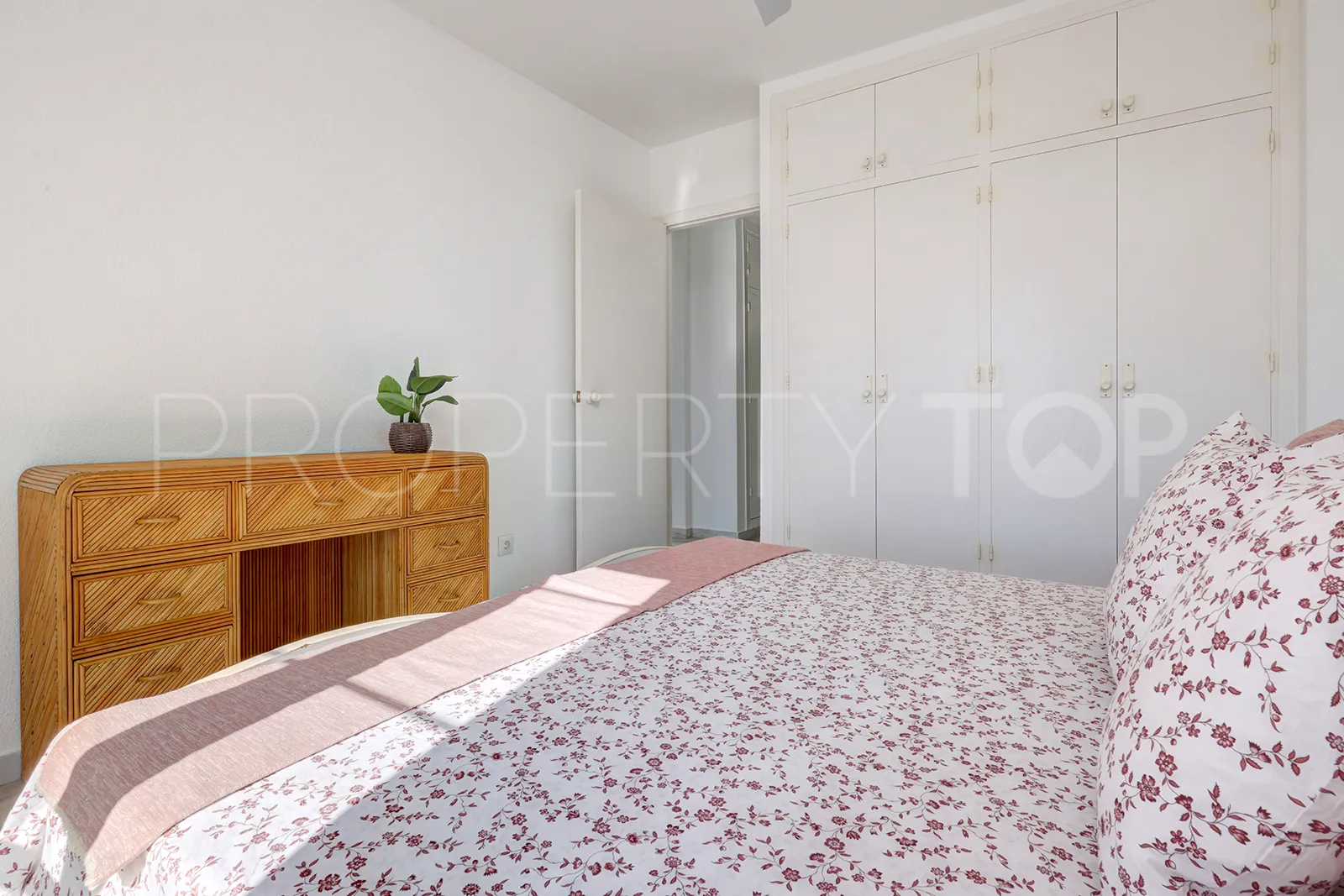 Buy penthouse in Seghers