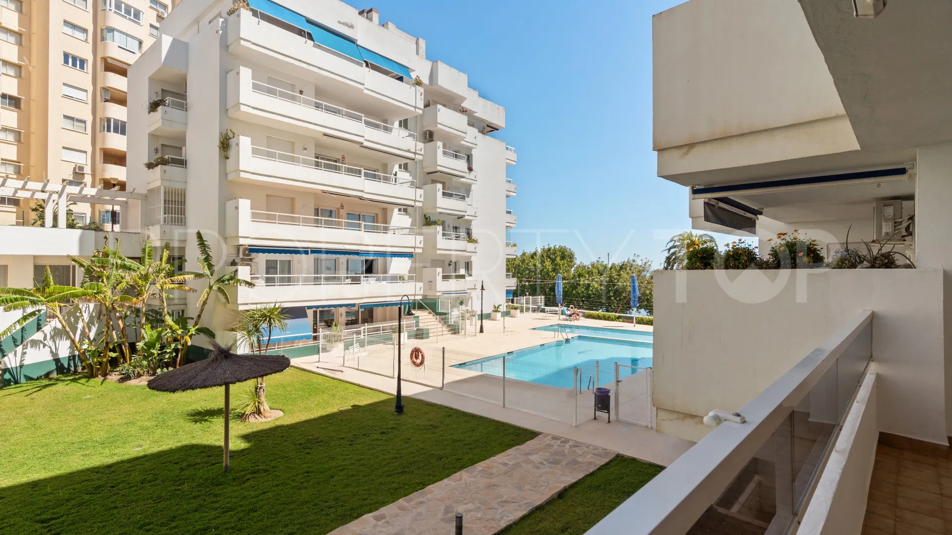 Apartamento en venta en Estepona Puerto