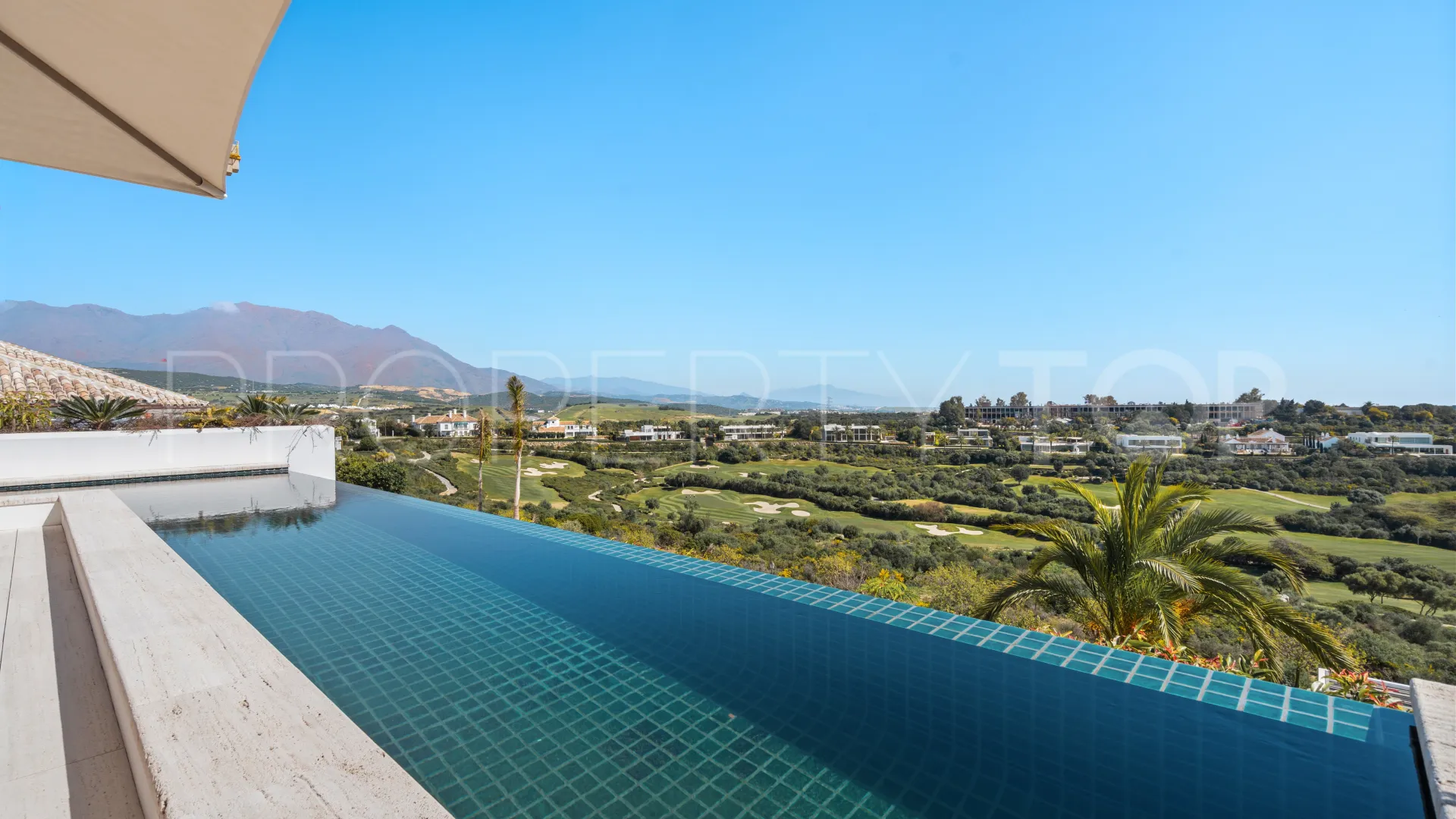 Se vende villa en Finca Cortesin