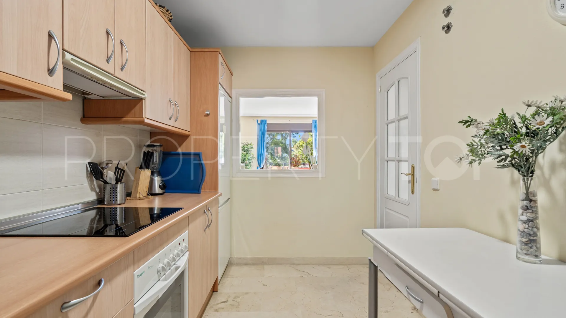 For sale Majestic 2 bedrooms apartment