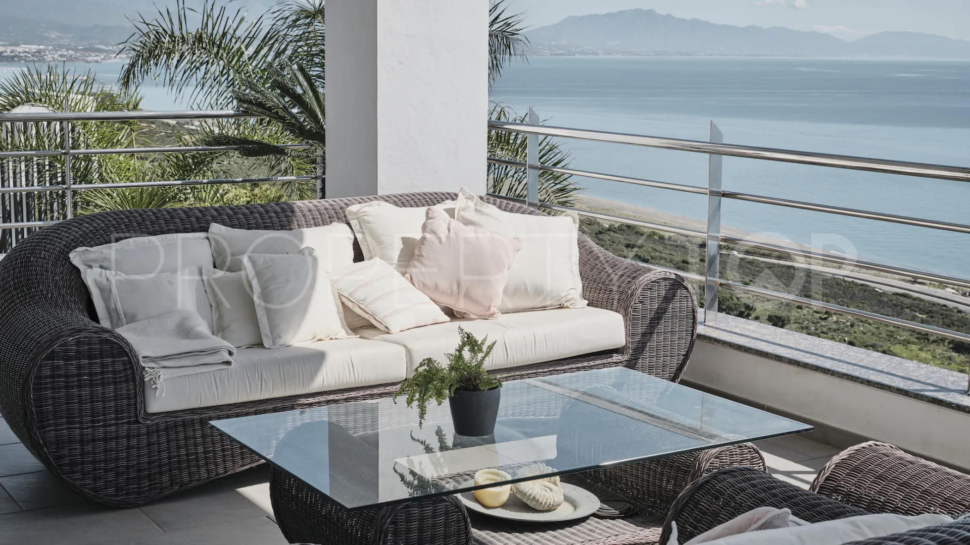 5 bedrooms villa in Manilva for sale
