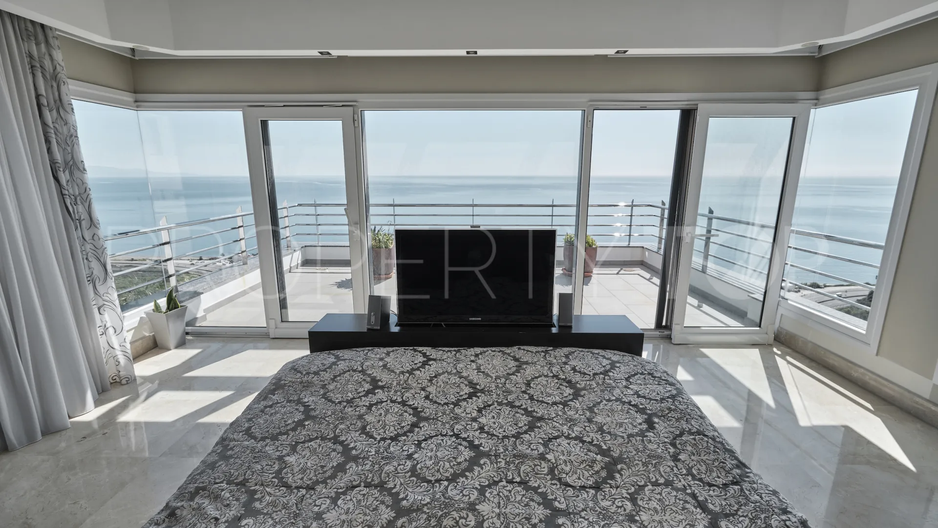 5 bedrooms villa in Manilva for sale