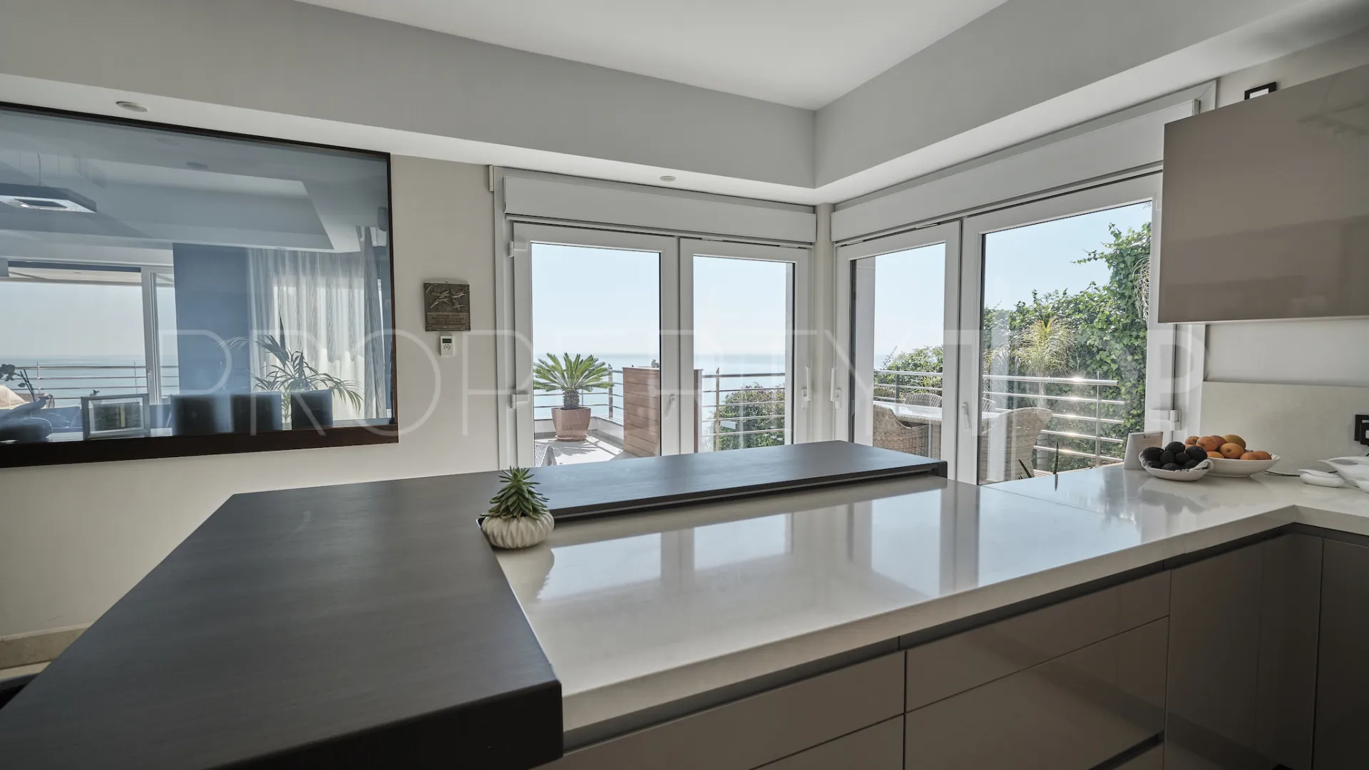 5 bedrooms villa in Manilva for sale