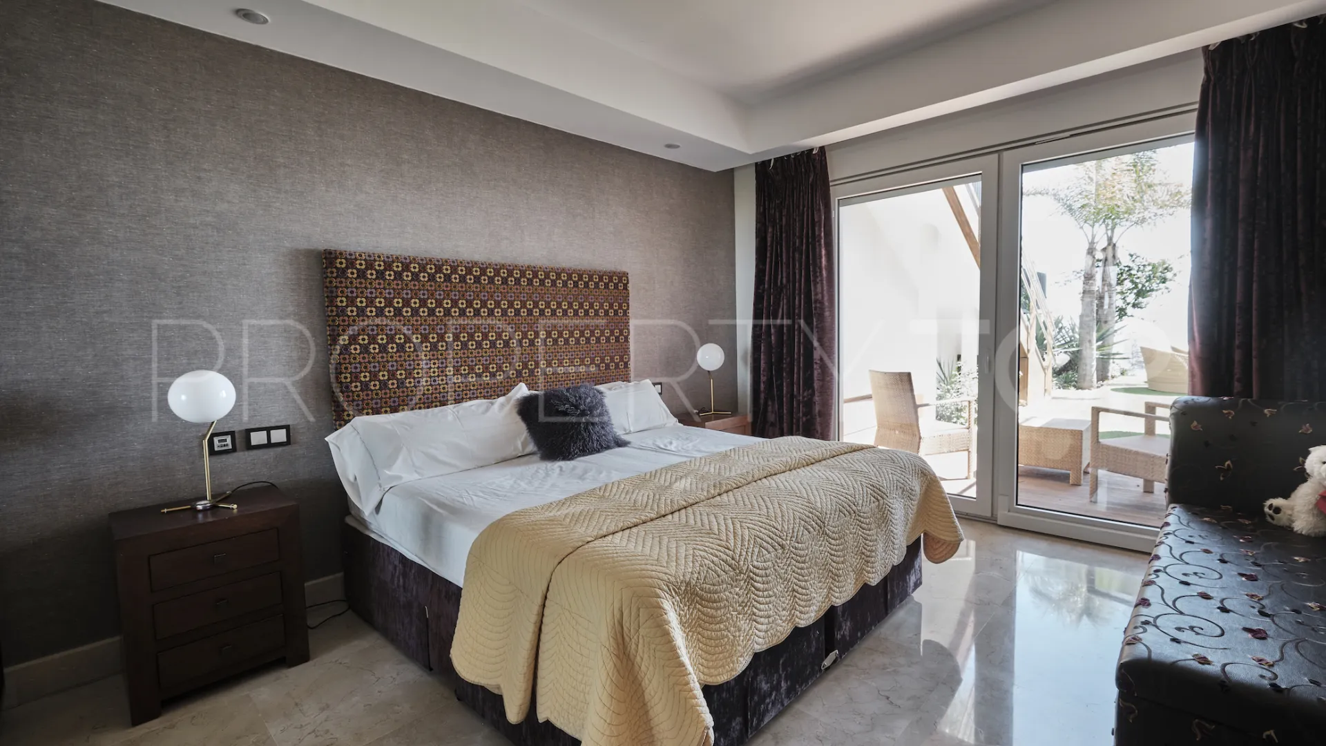 5 bedrooms villa in Manilva for sale