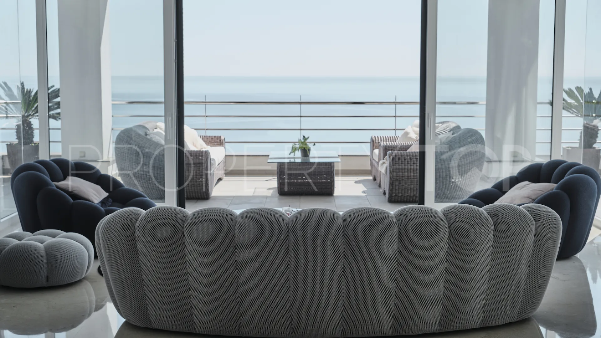 5 bedrooms villa in Manilva for sale