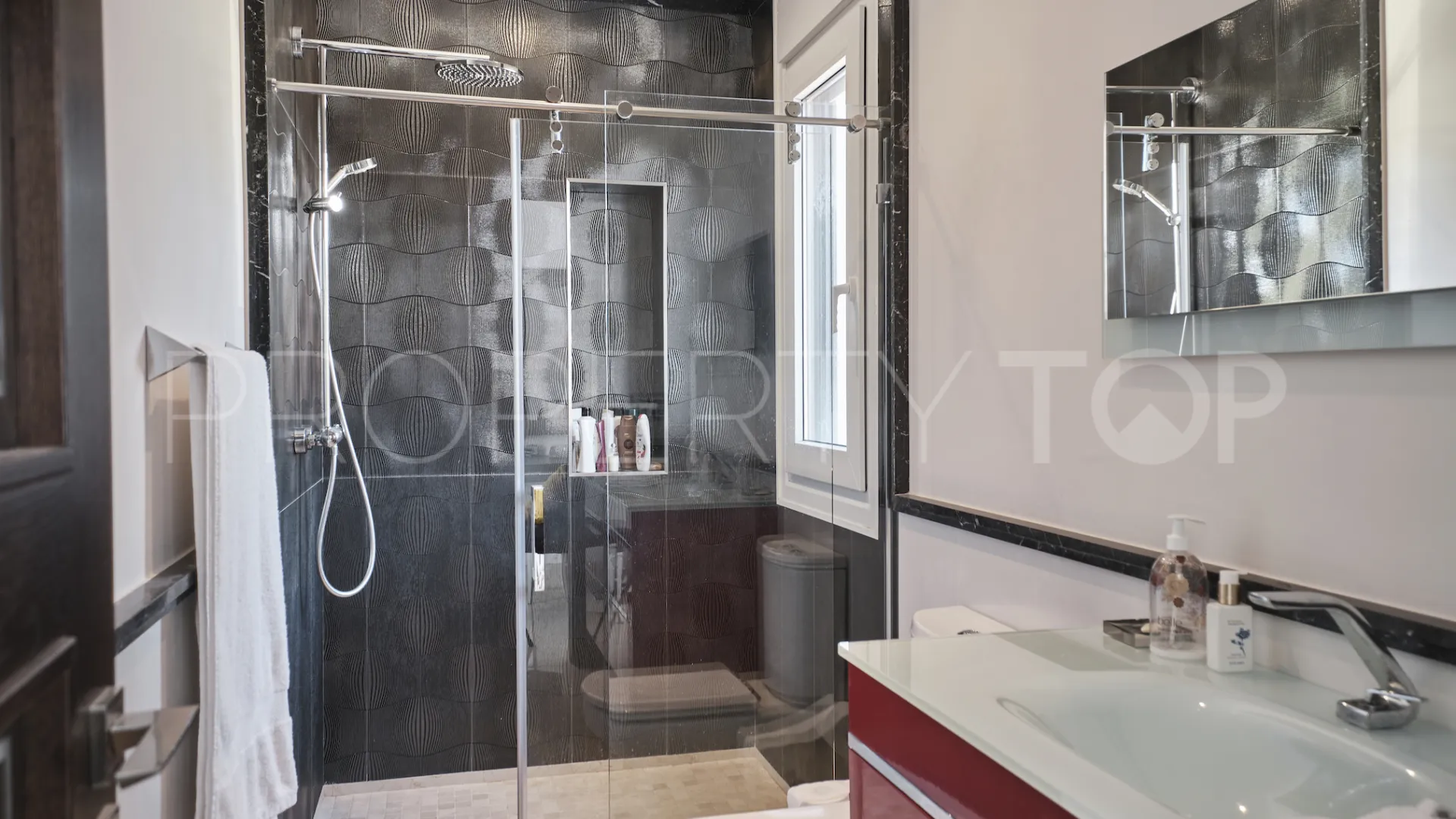 5 bedrooms villa in Manilva for sale