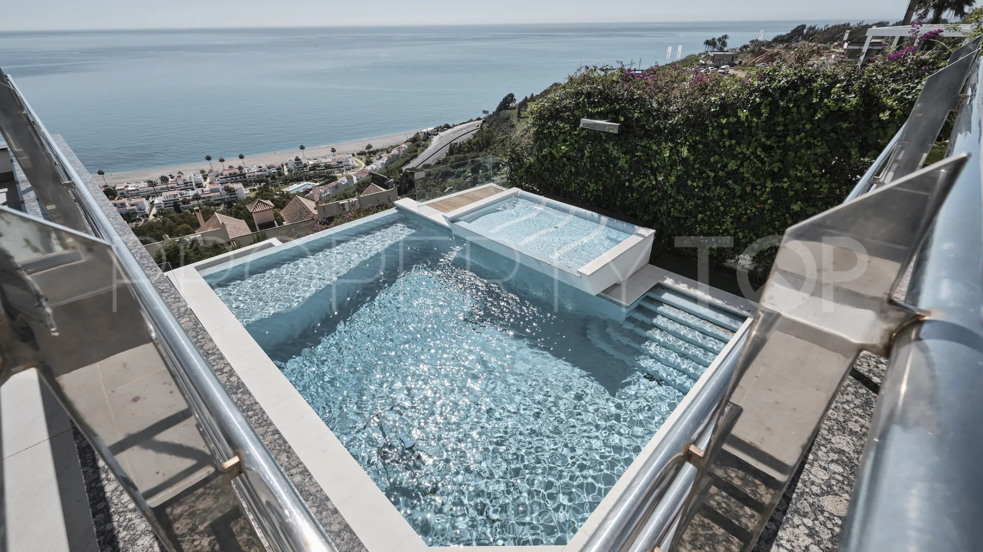 5 bedrooms villa in Manilva for sale