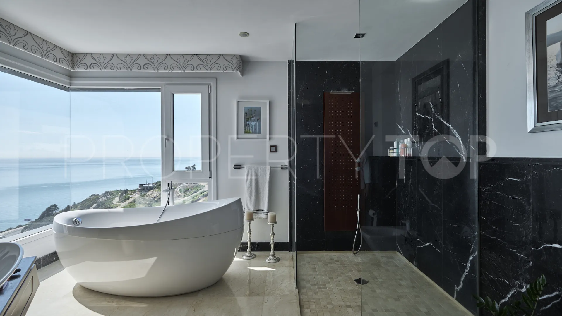 5 bedrooms villa in Manilva for sale