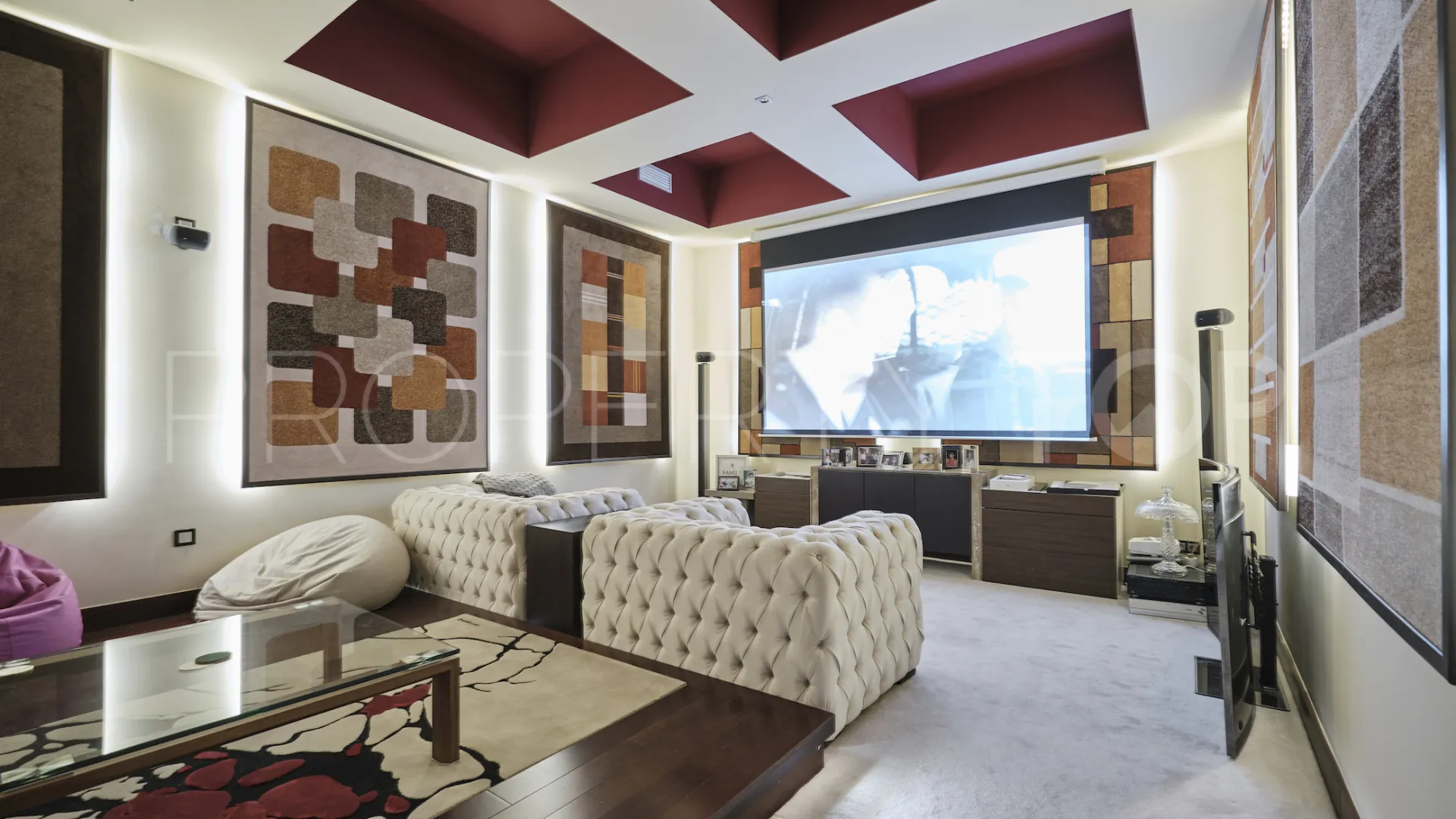 5 bedrooms villa in Manilva for sale