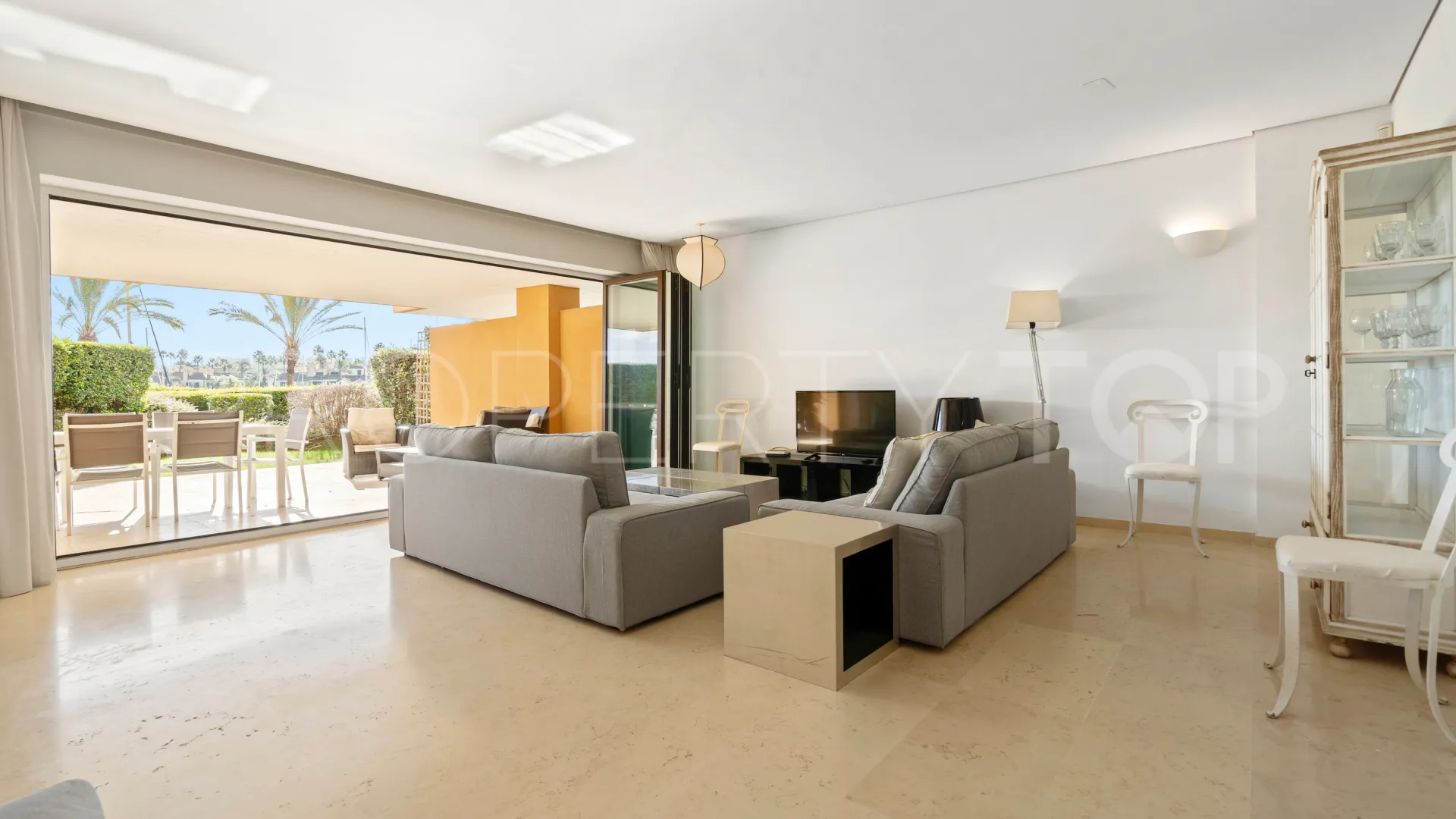 For sale ground floor apartment in Ribera del Marlin with 3 bedrooms