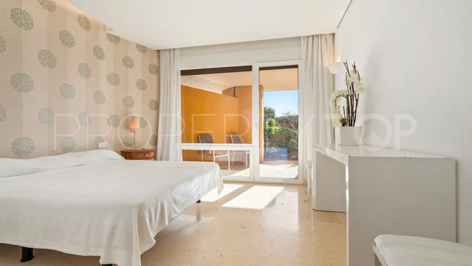 For sale ground floor apartment in Ribera del Marlin with 3 bedrooms