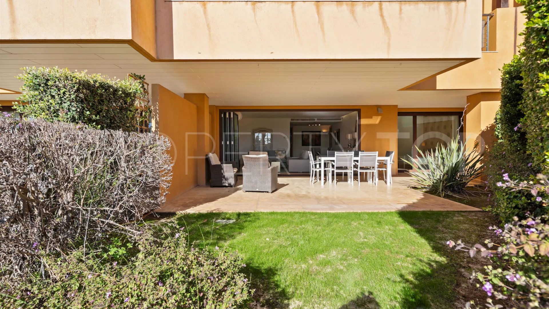 For sale ground floor apartment in Ribera del Marlin with 3 bedrooms