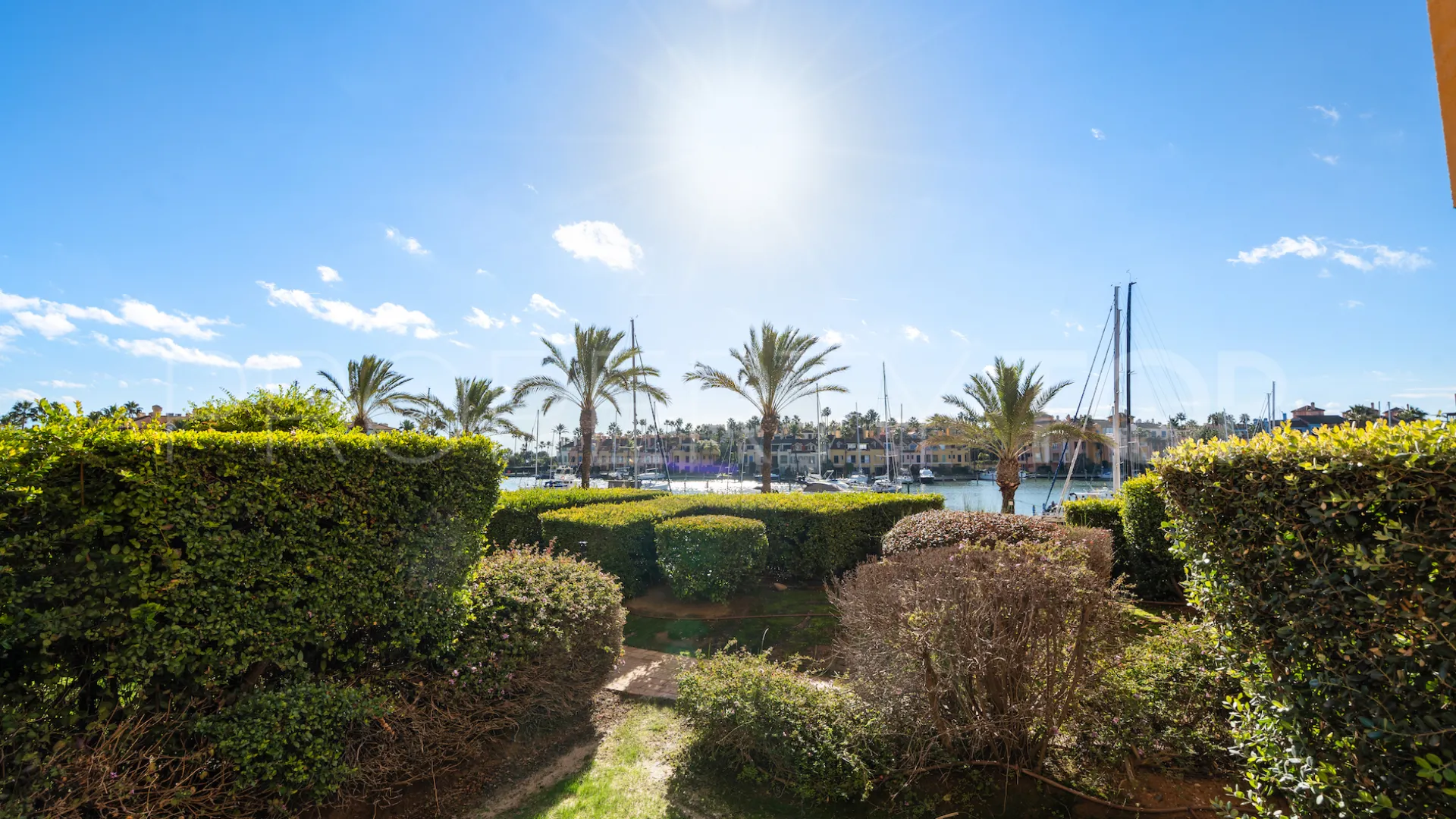 For sale ground floor apartment in Ribera del Marlin with 3 bedrooms