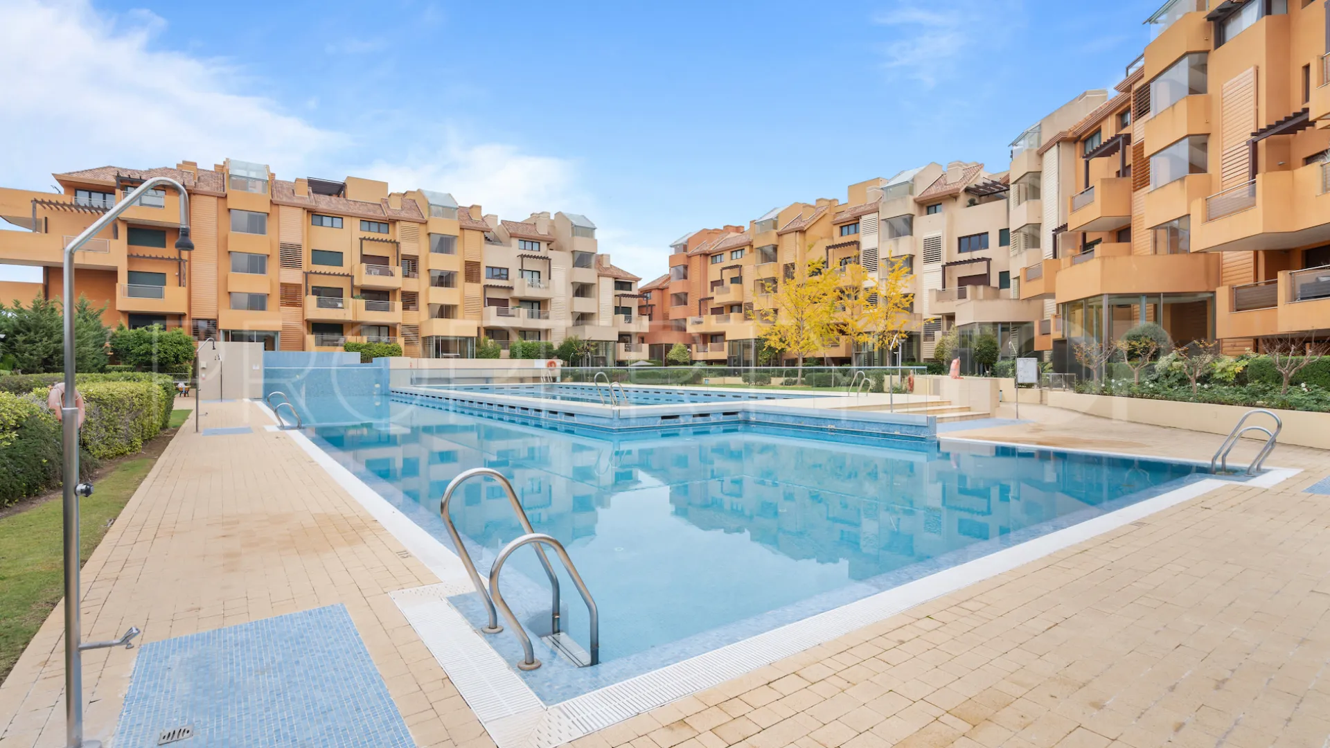 For sale ground floor apartment in Ribera del Marlin with 3 bedrooms