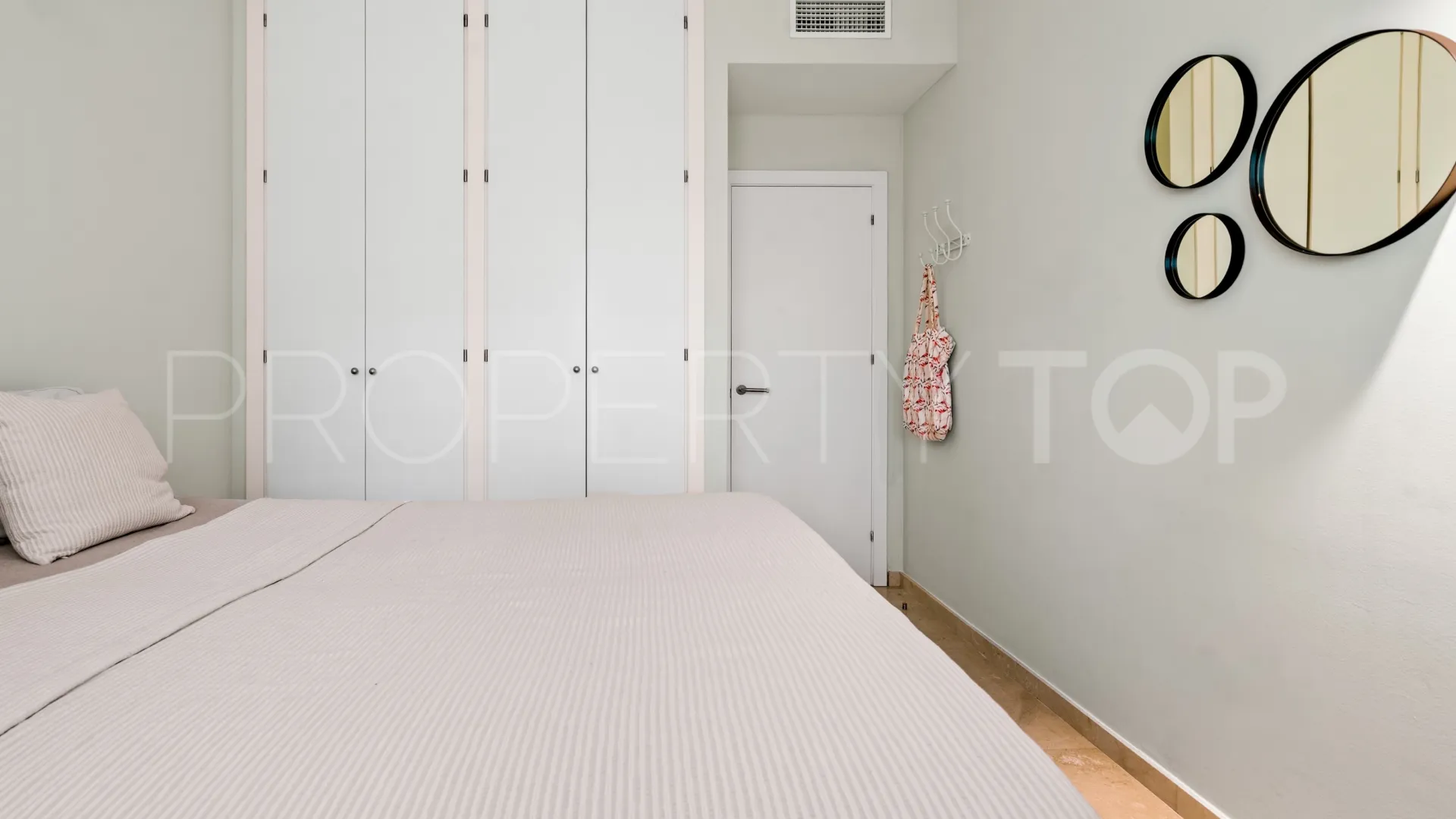For sale ground floor apartment in Bahia de las Rocas