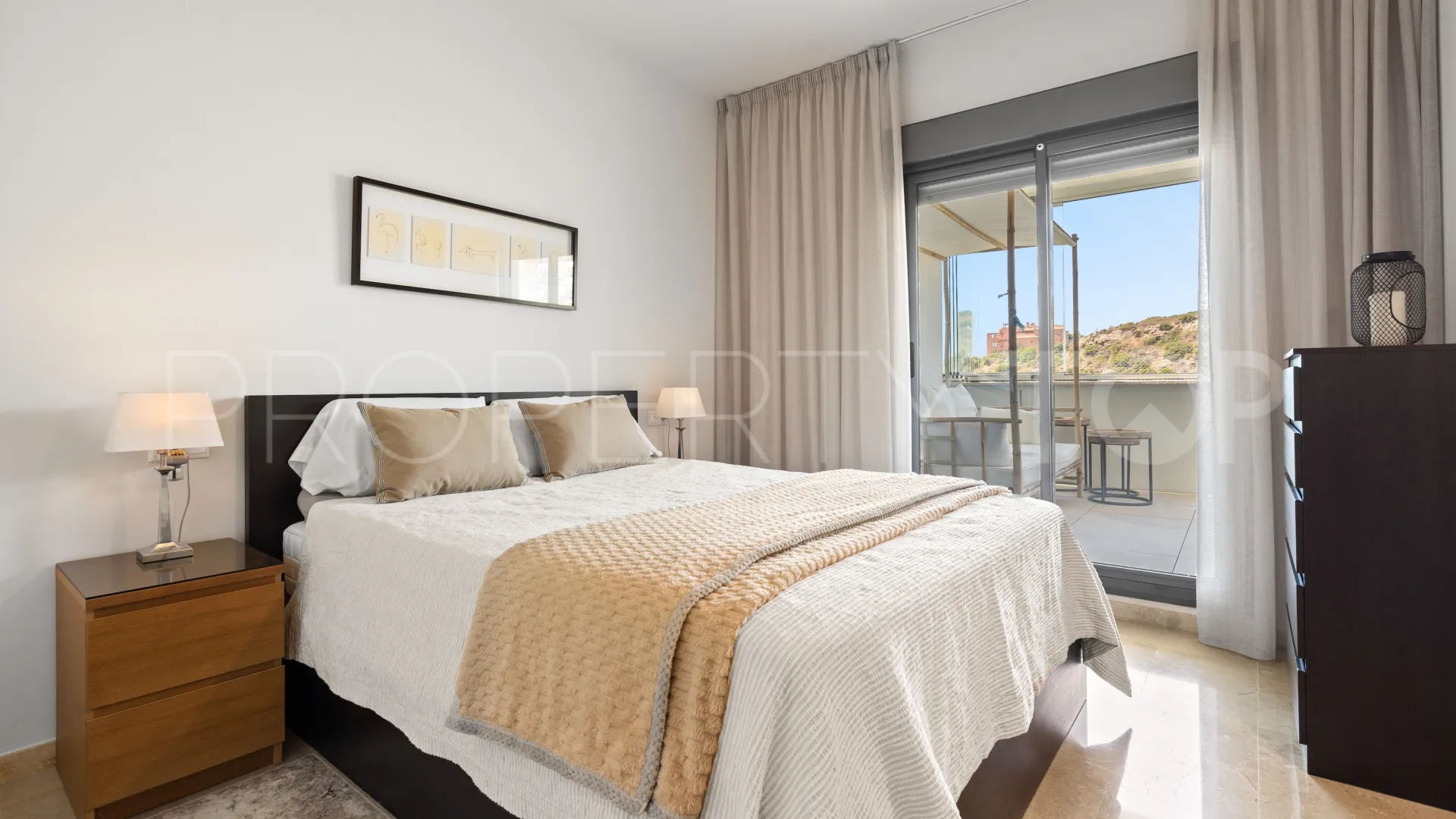 For sale ground floor apartment in Bahia de las Rocas