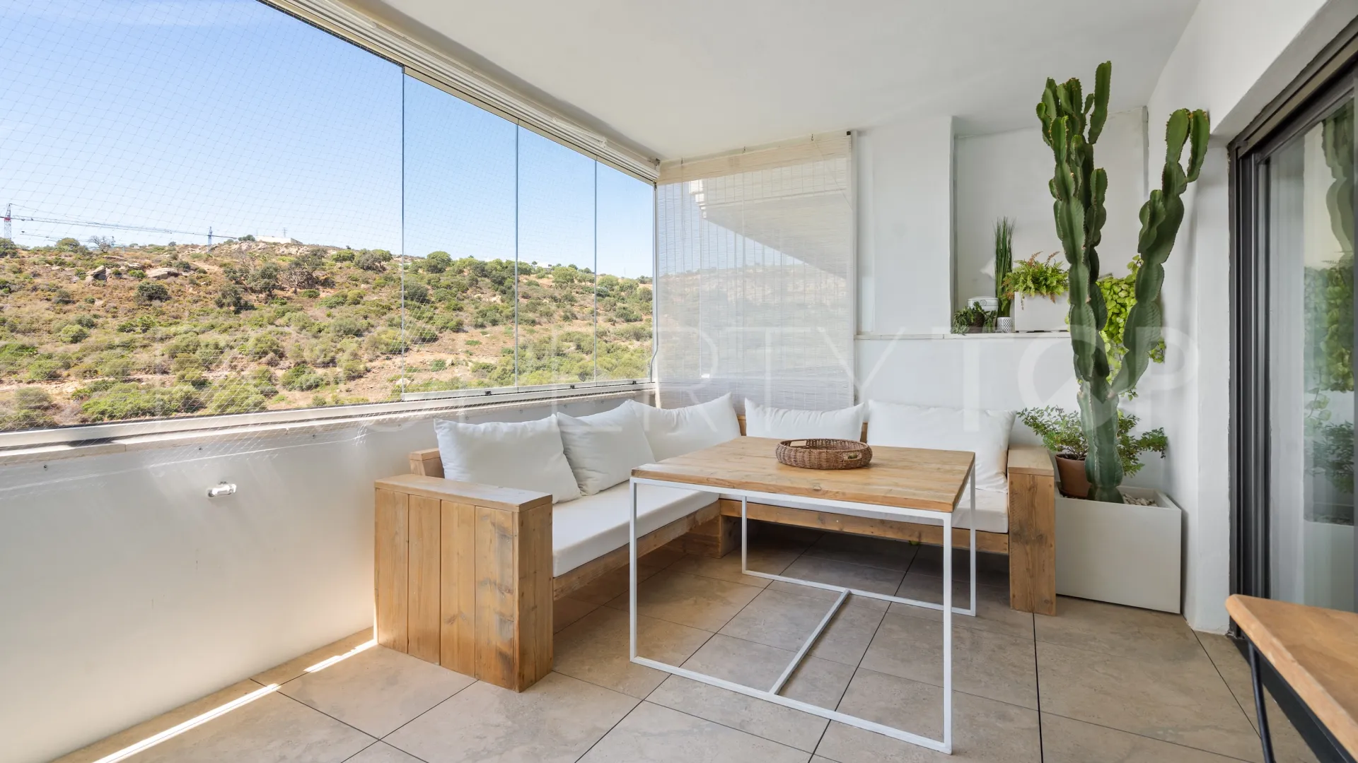 For sale ground floor apartment in Bahia de las Rocas