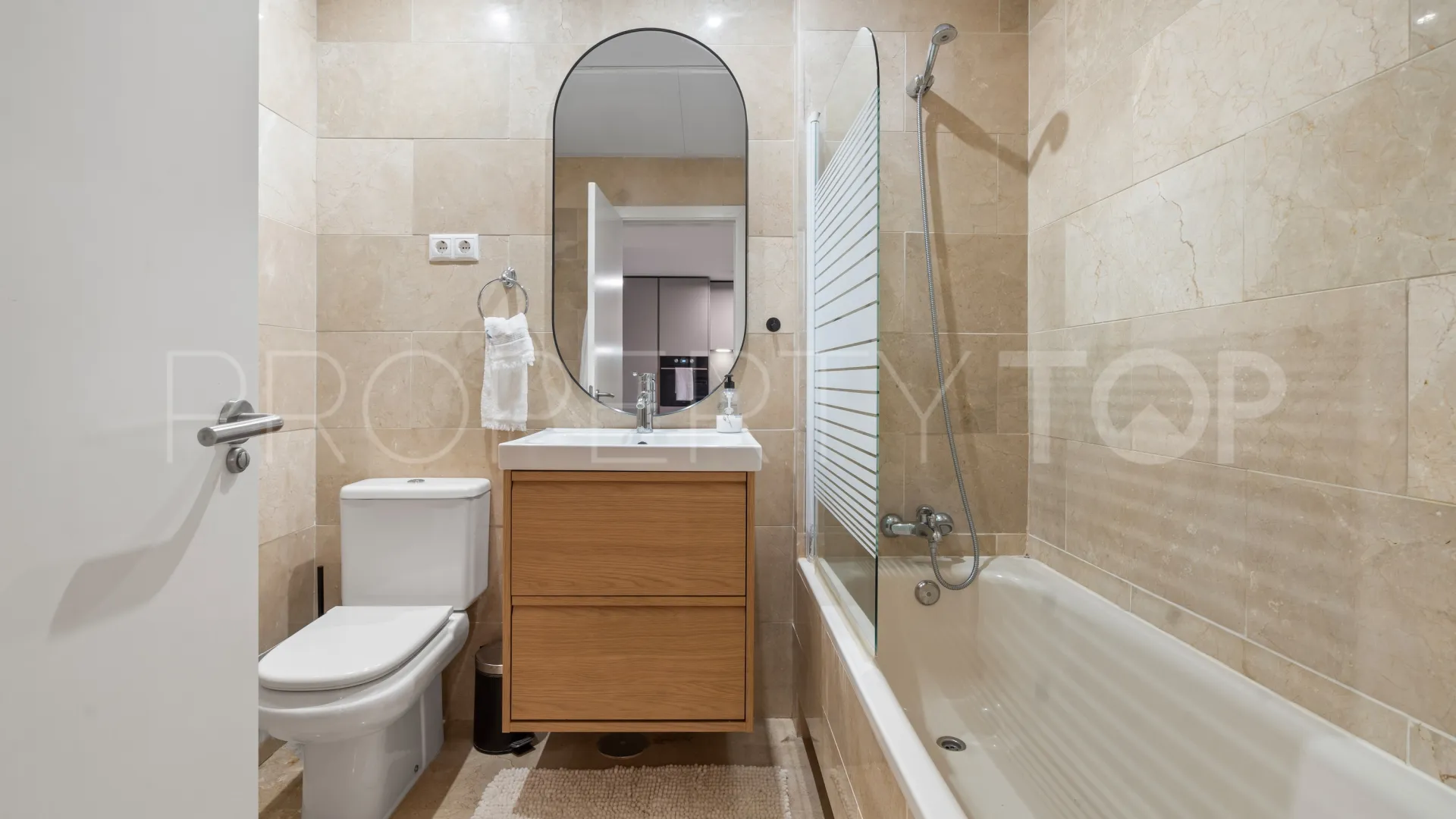 For sale ground floor apartment in Bahia de las Rocas