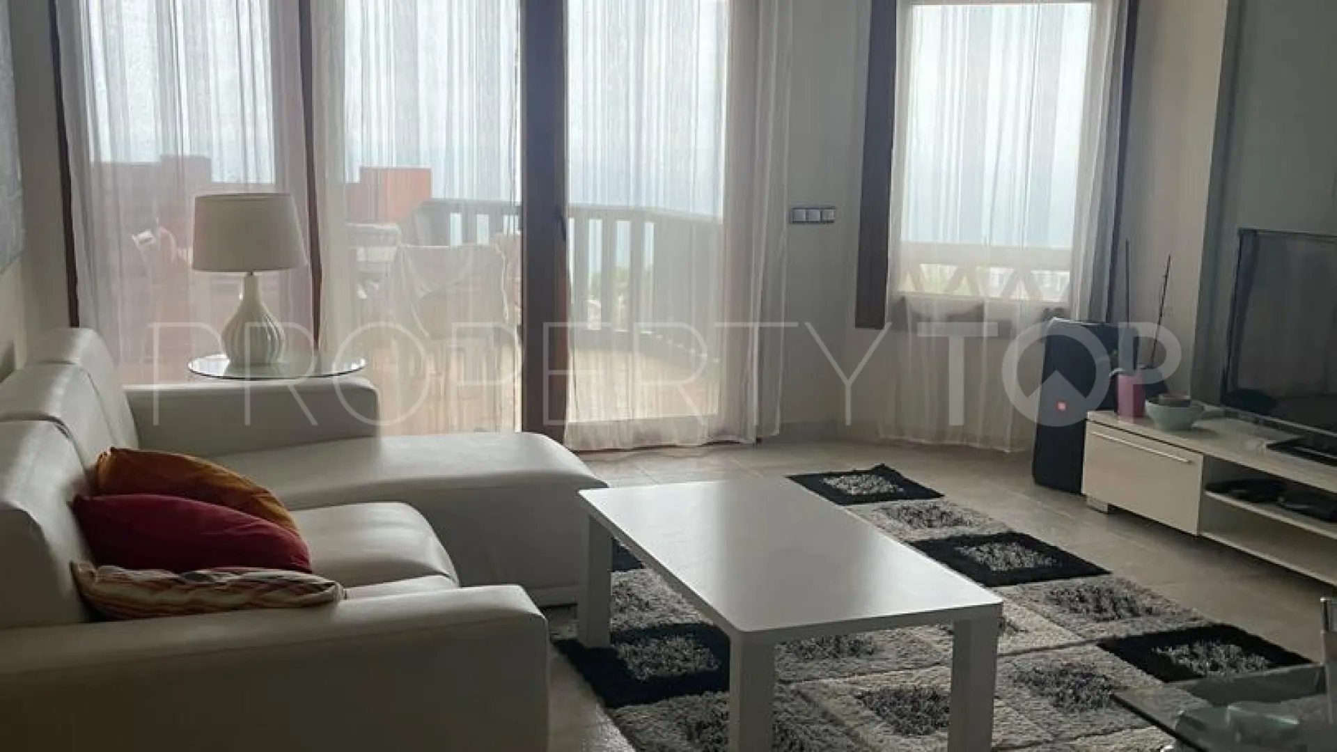 Buy 2 bedrooms apartment in Reserva del Higuerón