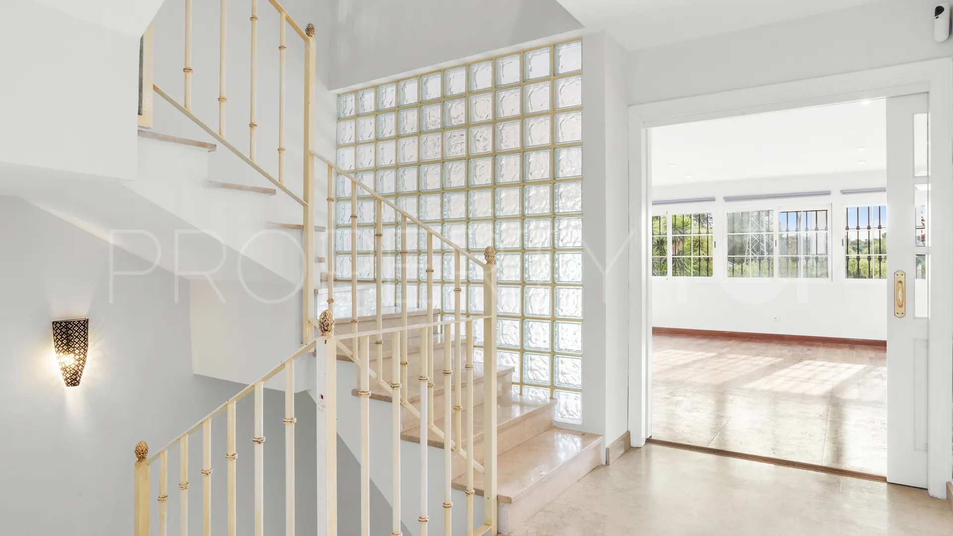Adosado en venta con 4 dormitorios en Marbella - Puerto Banus