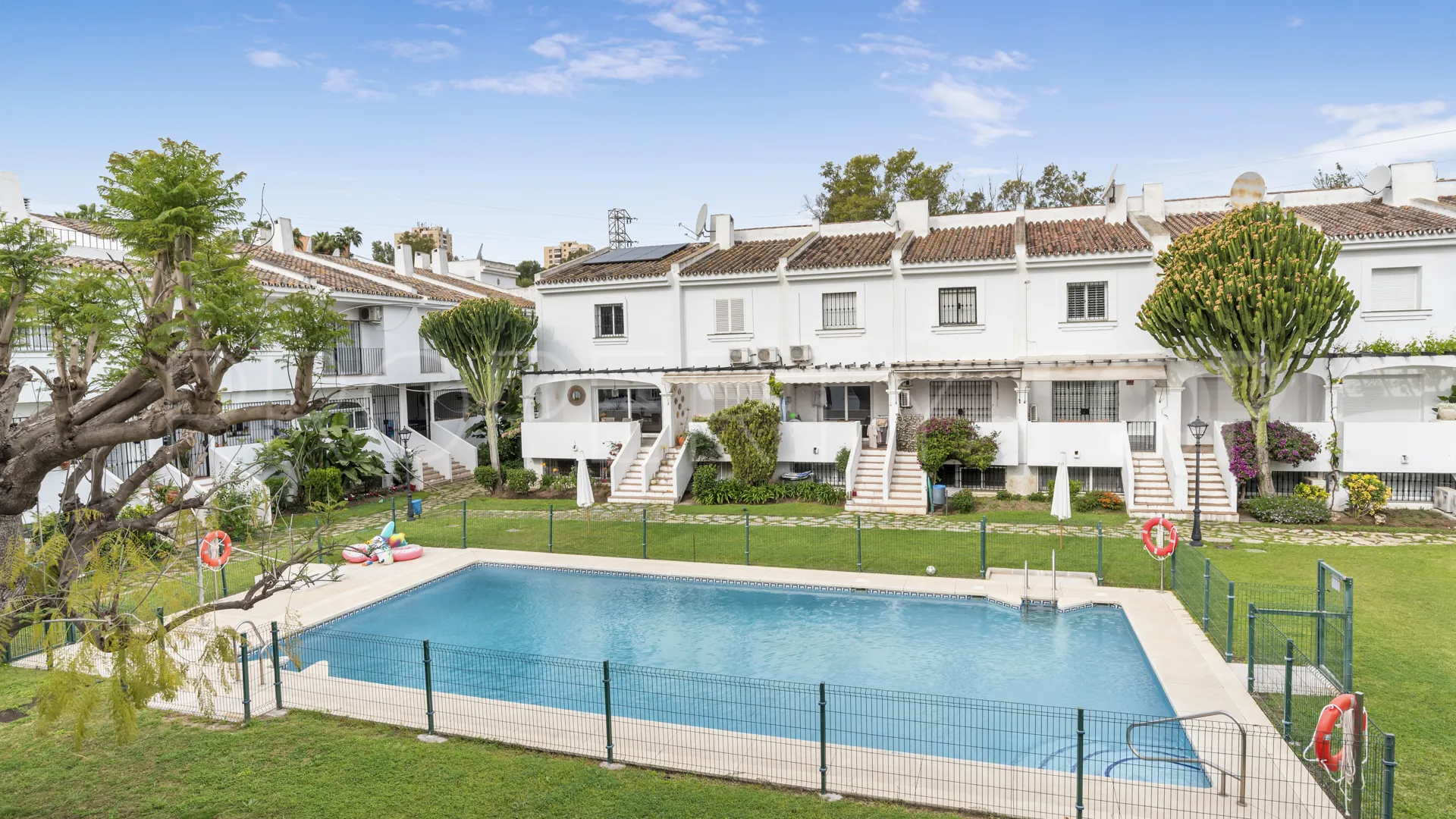 Adosado en venta con 4 dormitorios en Marbella - Puerto Banus