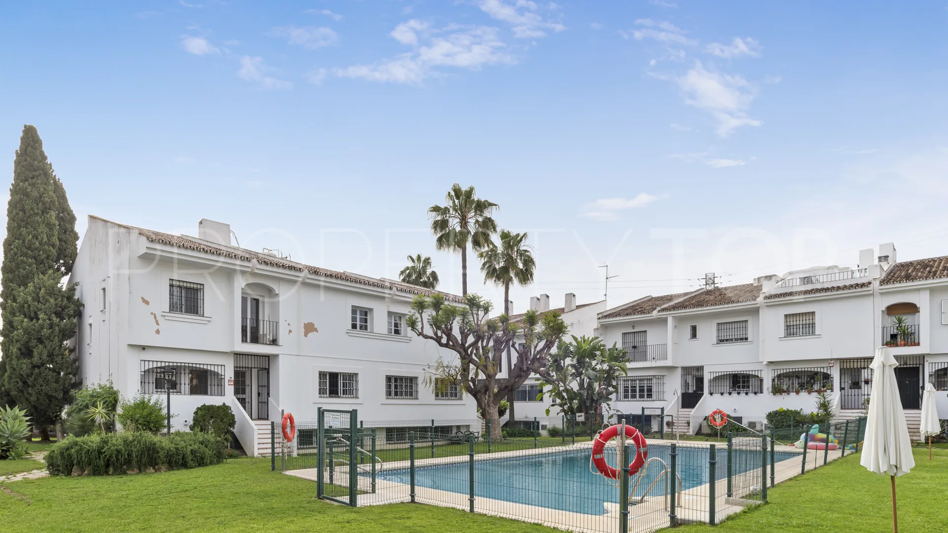 Adosado en venta con 4 dormitorios en Marbella - Puerto Banus