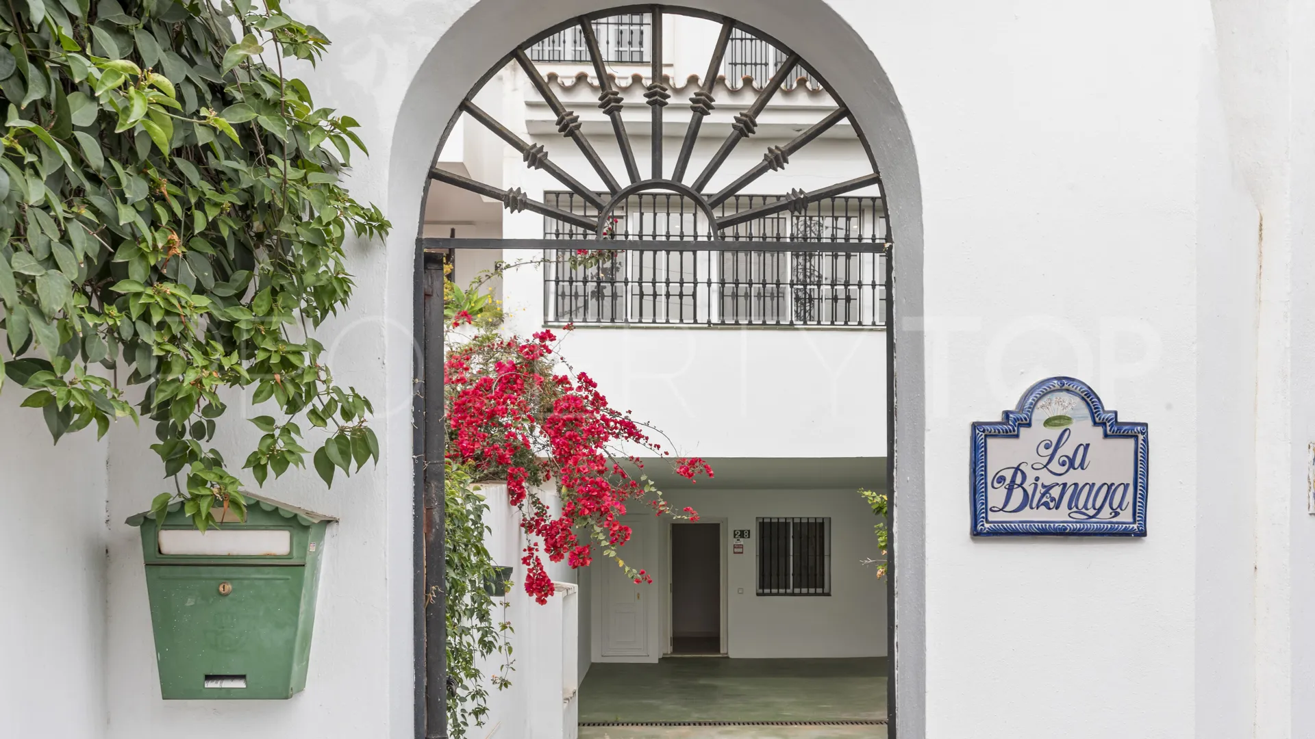 Adosado en venta con 4 dormitorios en Marbella - Puerto Banus