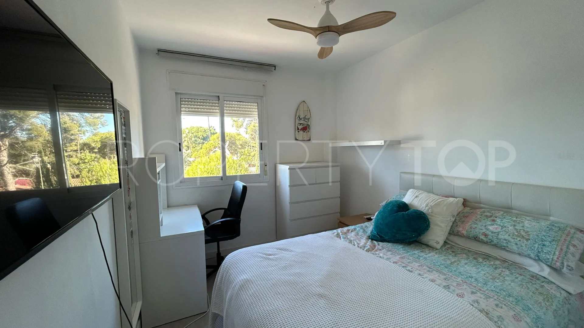 Comprar atico duplex en Los Pinos de Nagüeles con 3 dormitorios